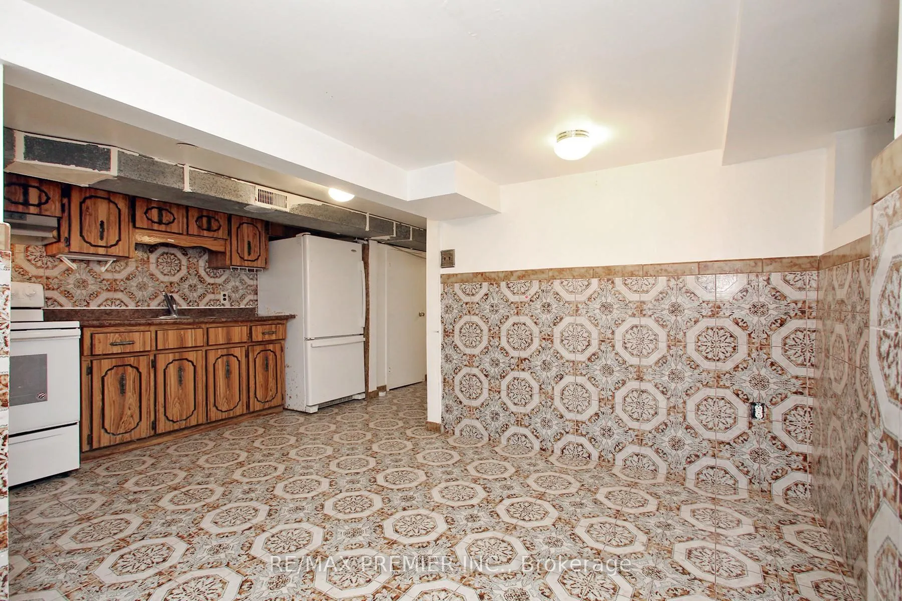 Photo 27 of 172 Lauder Avenue, Toronto, Oakwood Village — HOMEH
