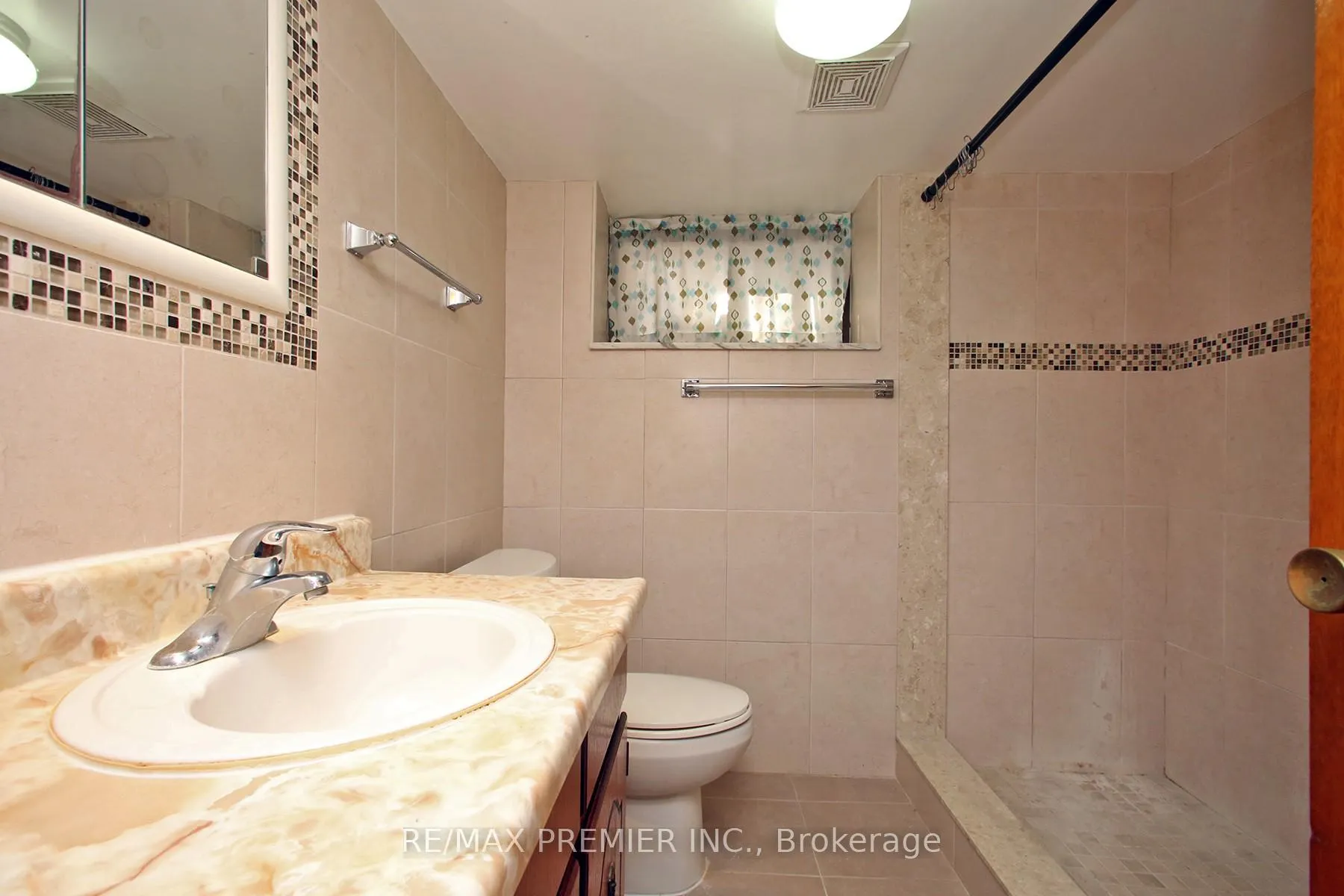 Photo 28 of 172 Lauder Avenue, Toronto, Oakwood Village — HOMEH