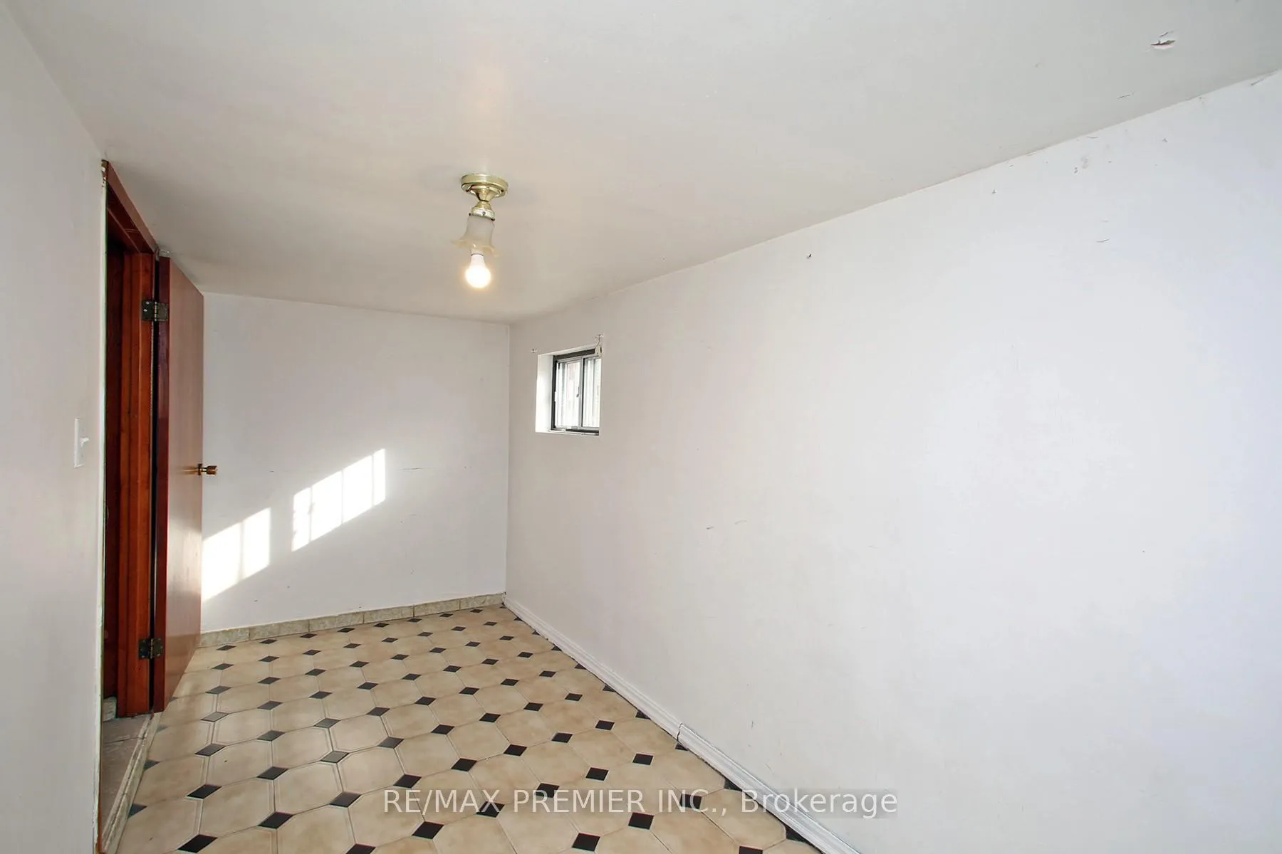 Photo 30 of 172 Lauder Avenue, Toronto, Oakwood Village — HOMEH