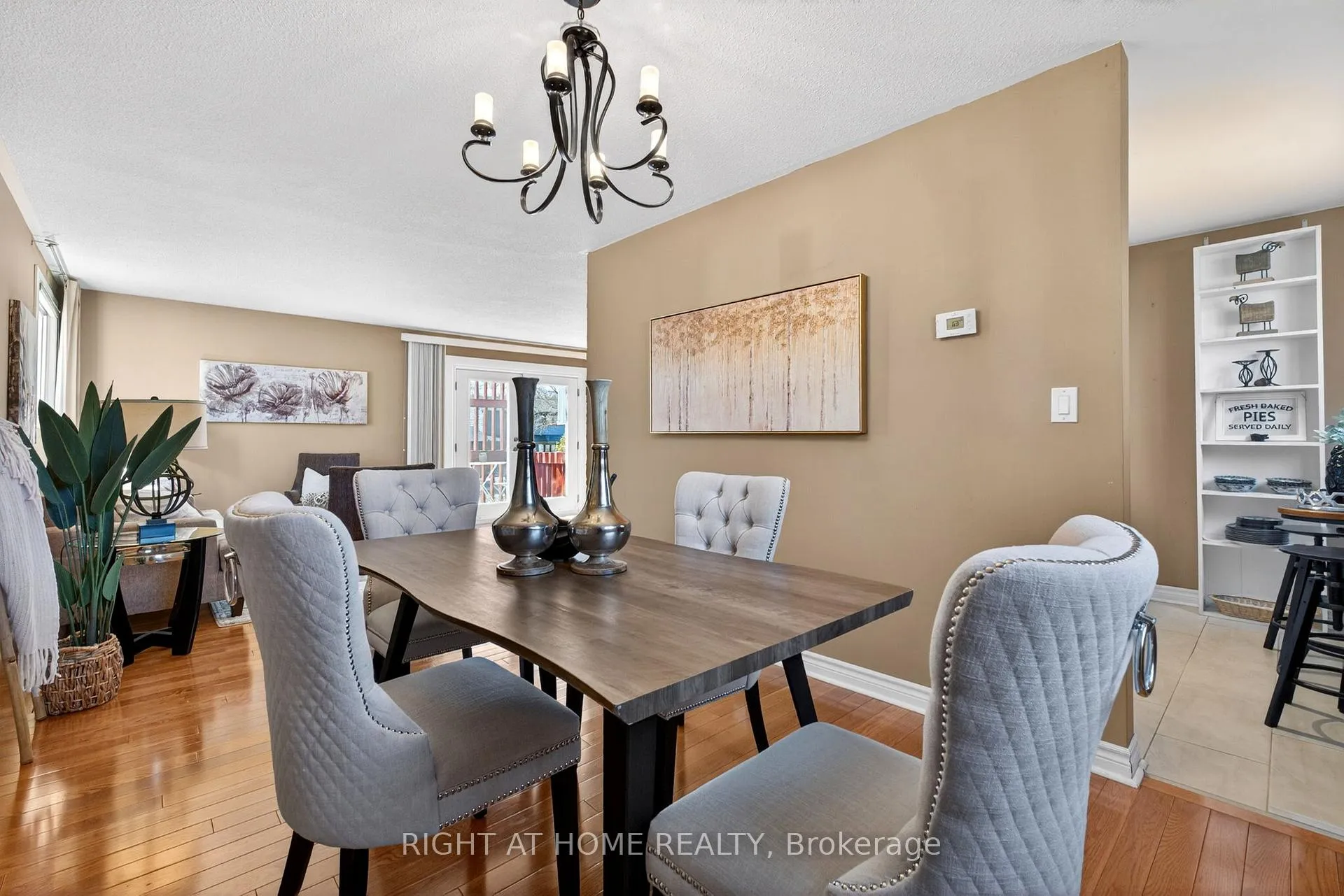 Photo 8 of 249 Lorindale Drive, Oshawa, Donevan — HOMEH
