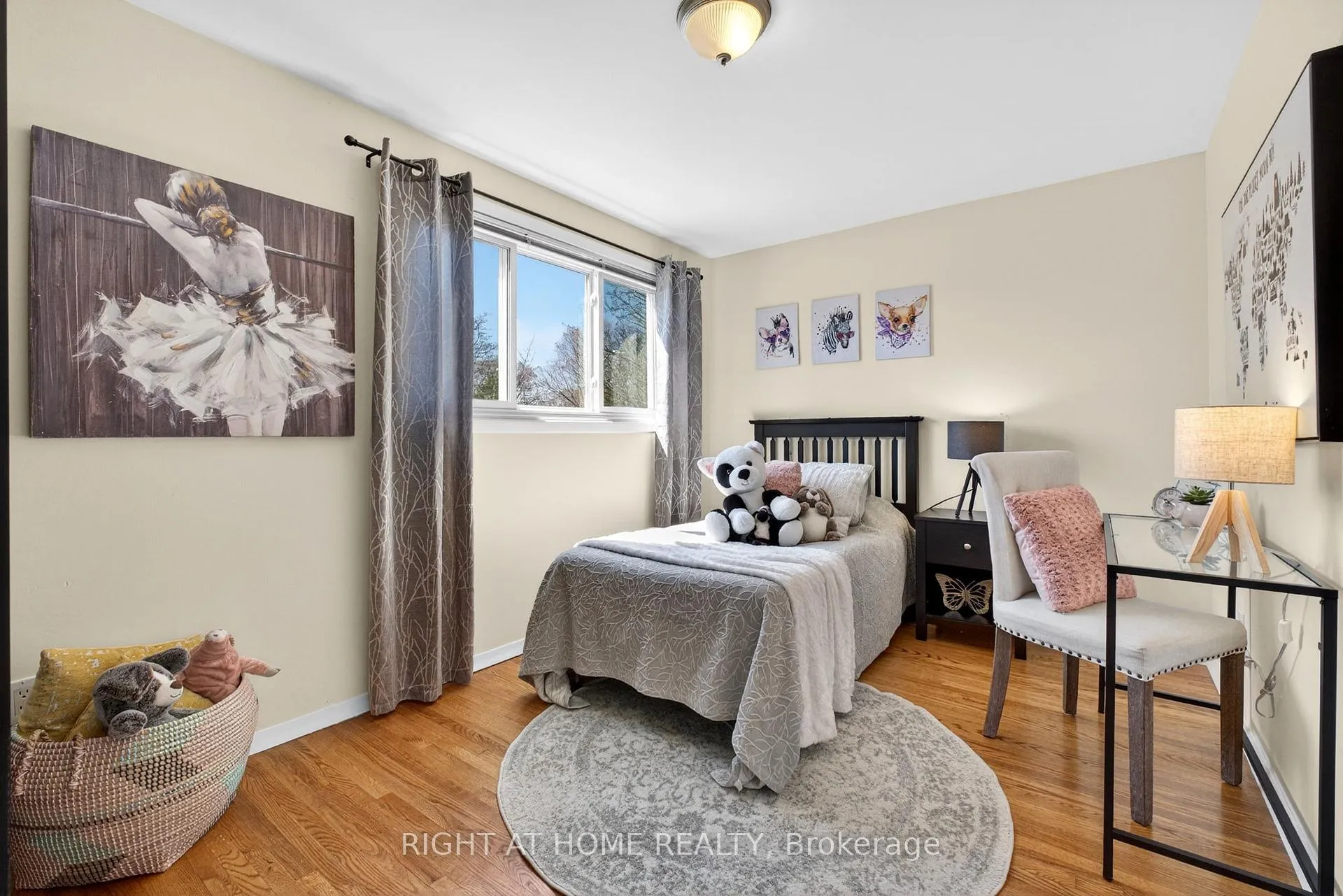 Photo 16 of 249 Lorindale Drive, Oshawa, Donevan — HOMEH