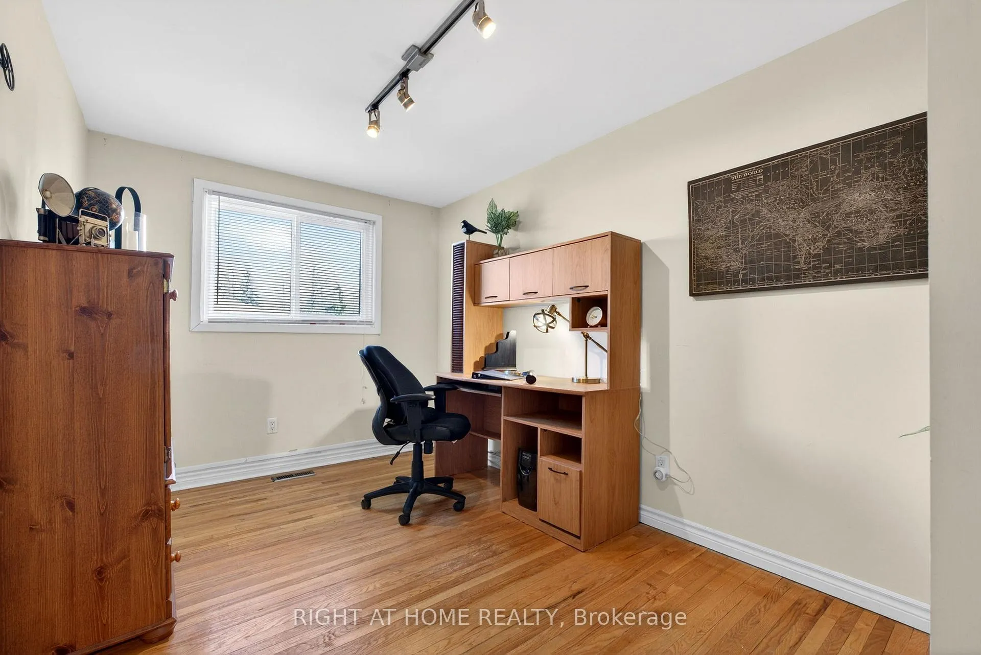 Photo 20 of 249 Lorindale Drive, Oshawa, Donevan — HOMEH