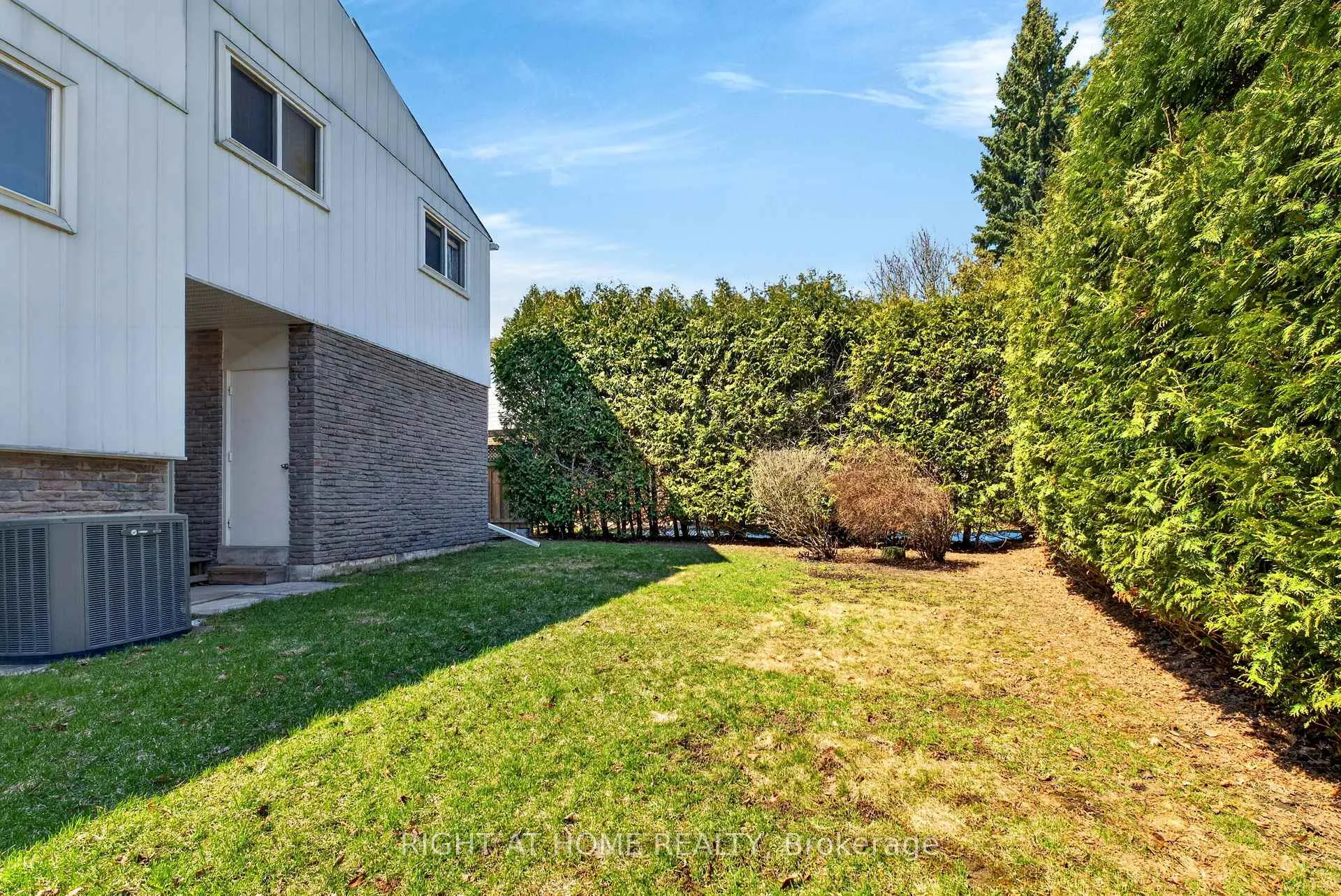 Photo 25 of 249 Lorindale Drive, Oshawa, Donevan — HOMEH