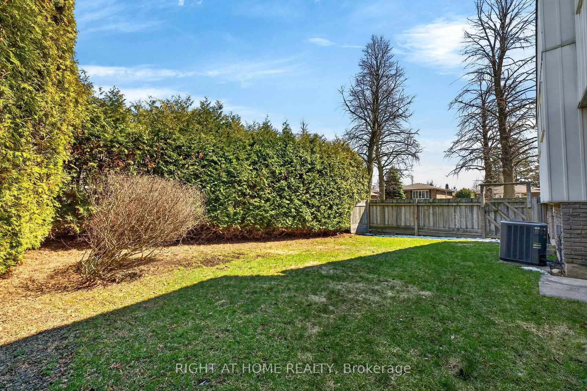 Photo 27 of 249 Lorindale Drive, Oshawa, Donevan — HOMEH