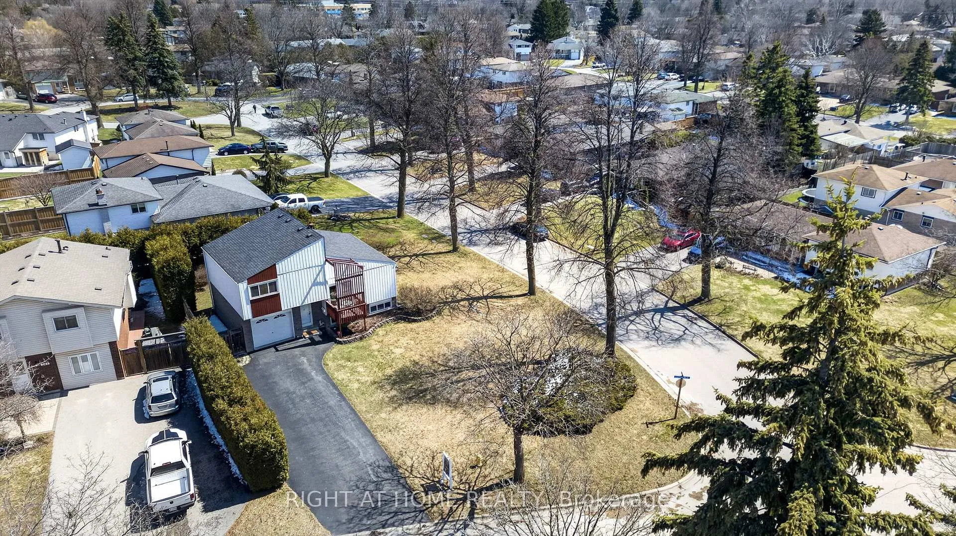 Photo 30 of 249 Lorindale Drive, Oshawa, Donevan — HOMEH