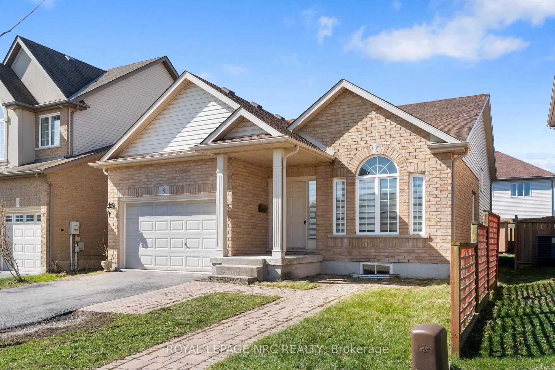 Photo 2 of 8 Silver Maple Road, Thorold, Confederation Heights — HOMEH