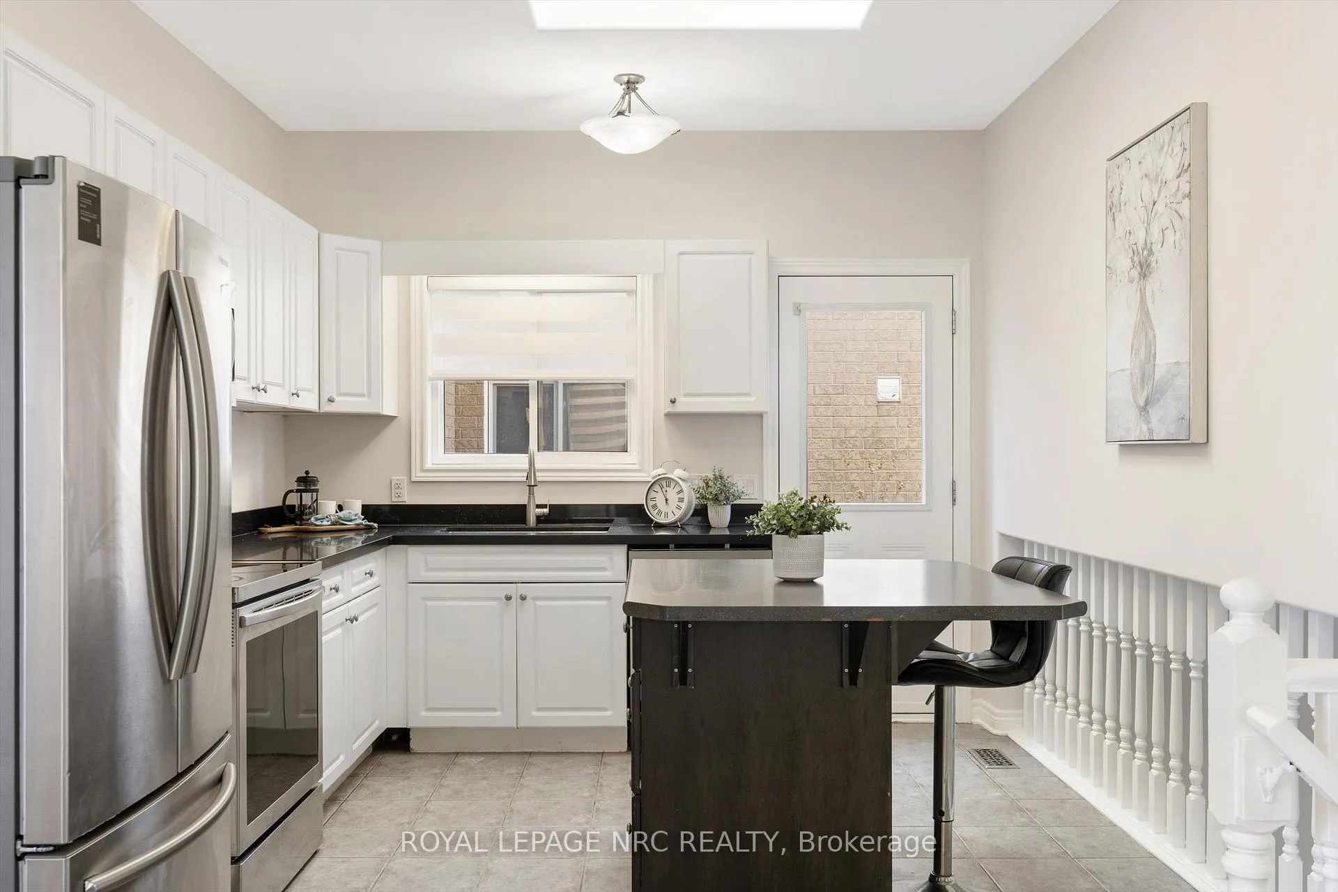 Photo 10 of 8 Silver Maple Road, Thorold, Confederation Heights — HOMEH