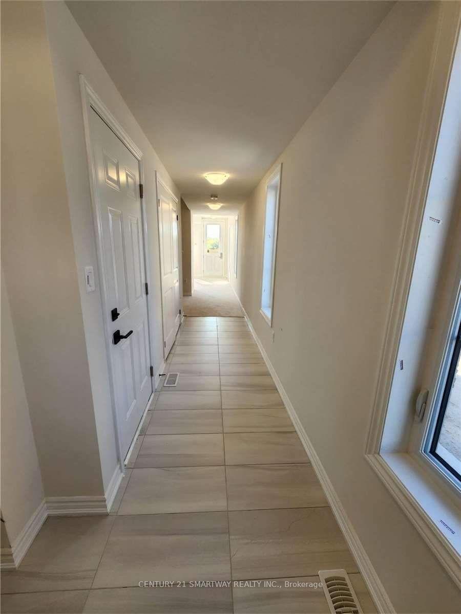 Photo 5 of 52 Vestry Way, Brampton, Brampton East — HOMEH