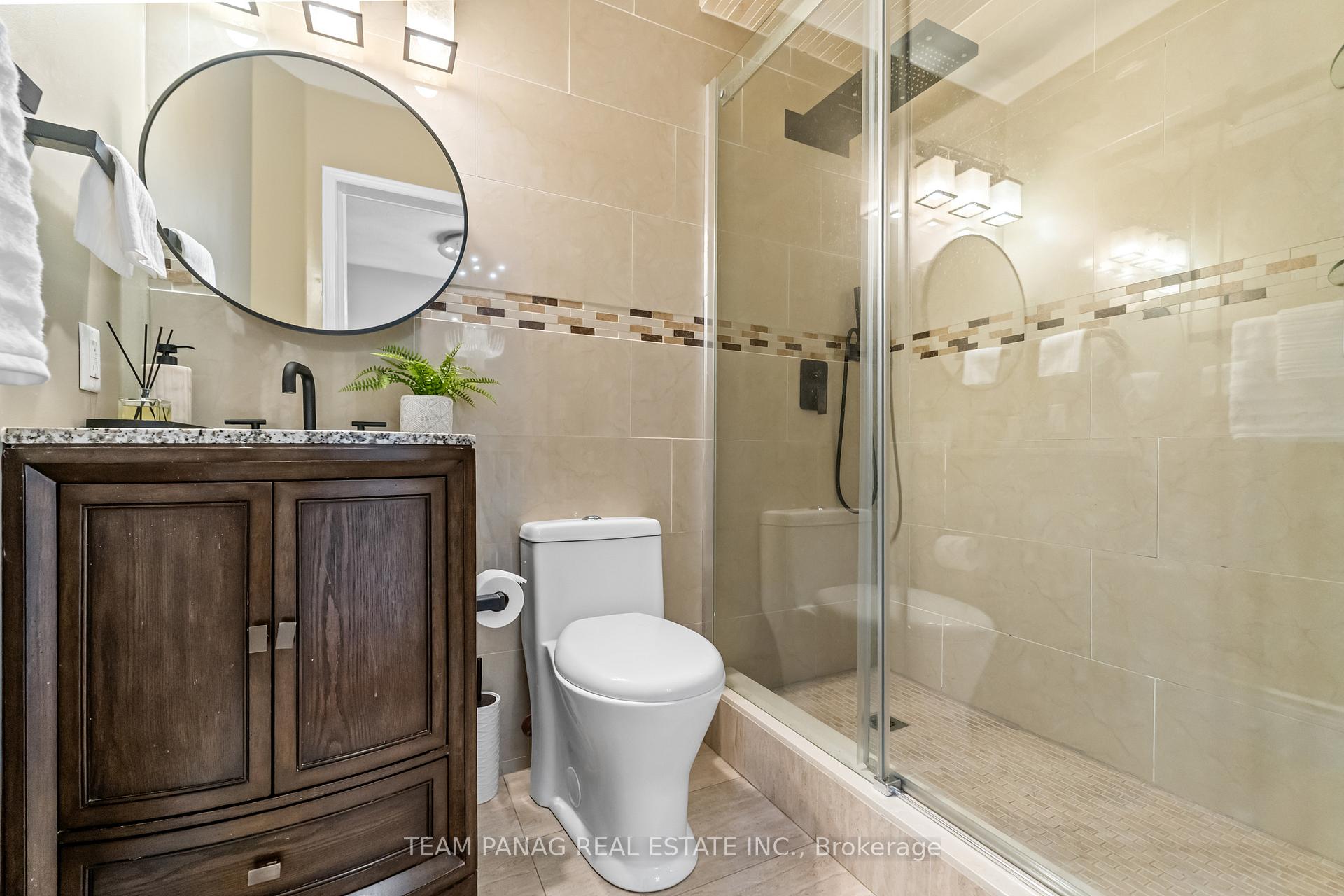 Photo 20 of 28 Charleswood Circle, Brampton, Fletcher's Meadow — HOMEH