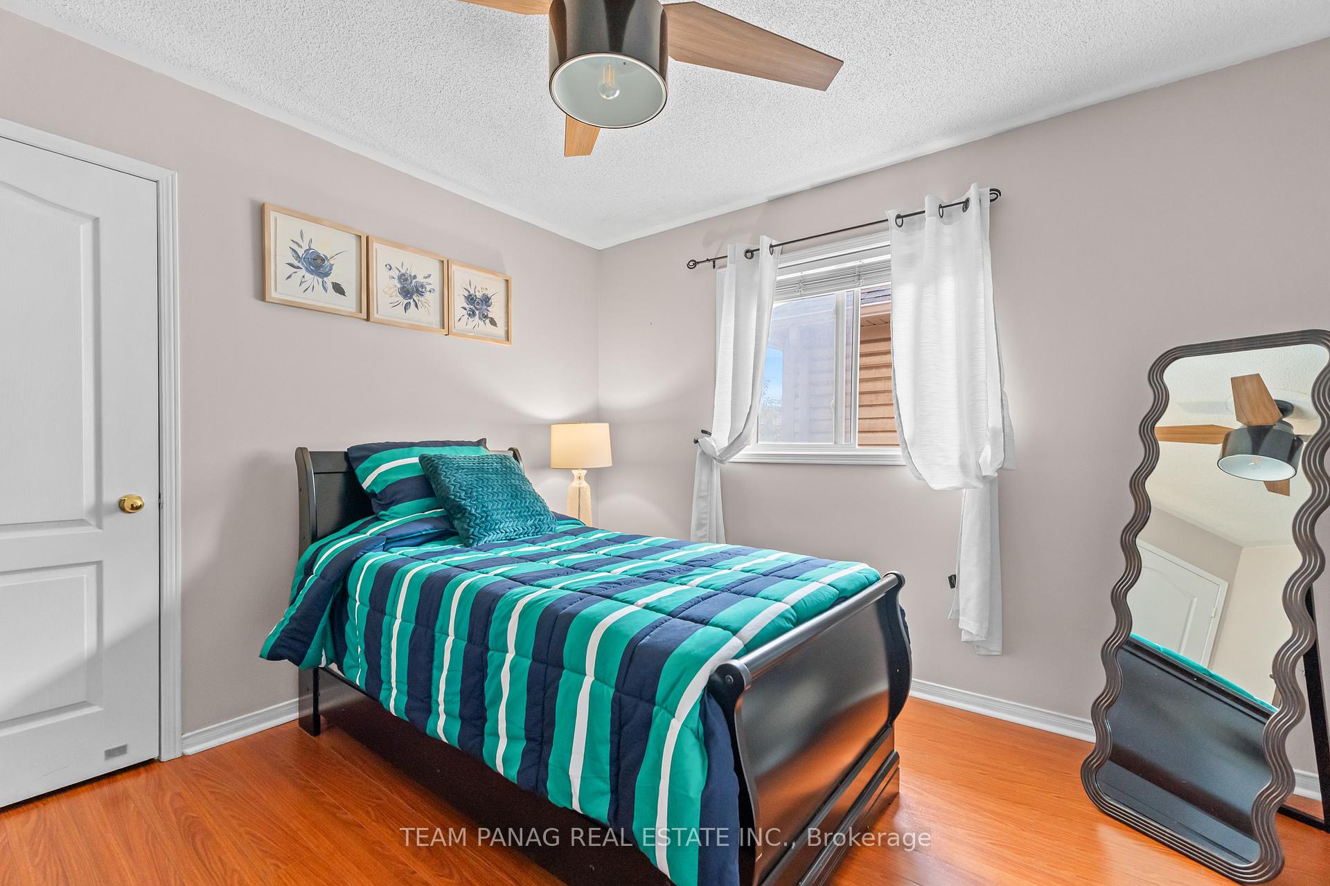 Photo 21 of 28 Charleswood Circle, Brampton, Fletcher's Meadow — HOMEH