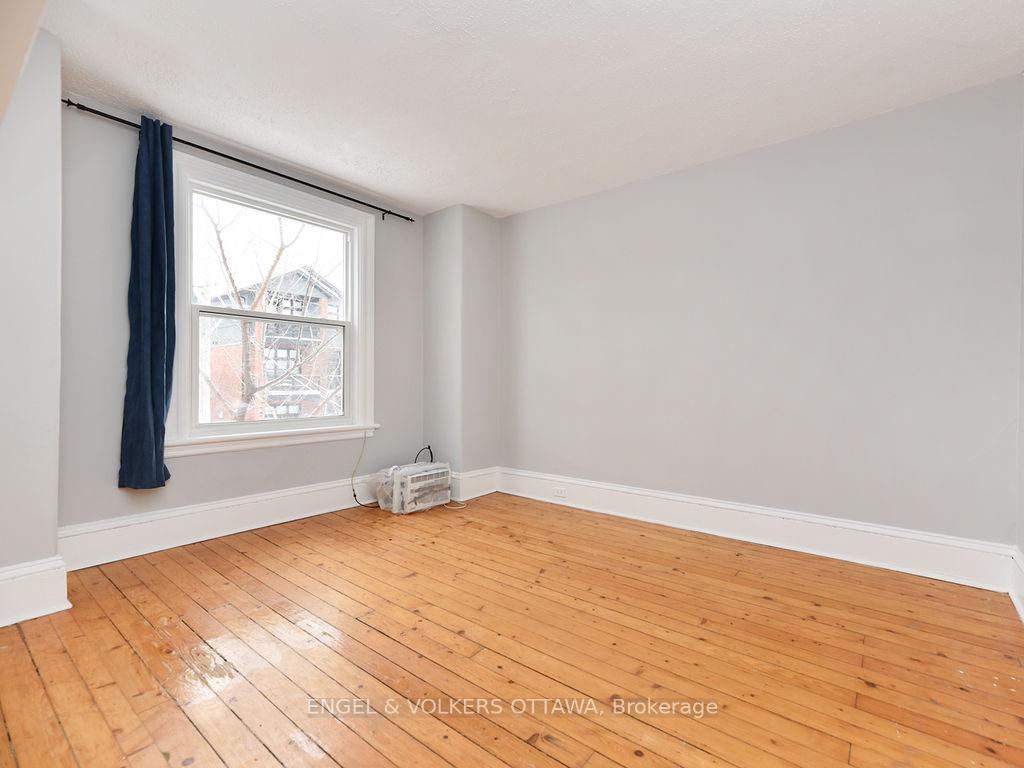Photo 5 of Unit 2, 81 Third Avenue, Ottawa, Glebe — HOMEH