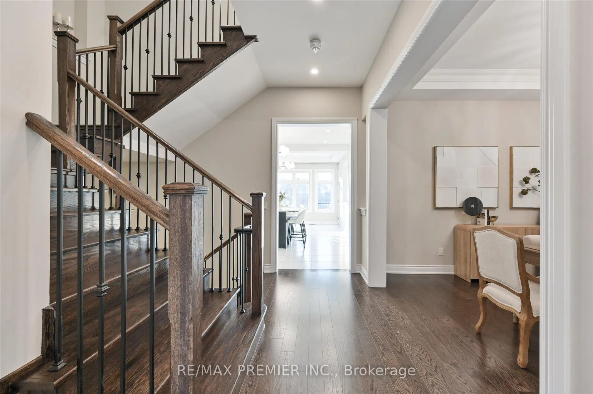 Photo 6 of 126 Burns Boulevard, King, King City — HOMEH