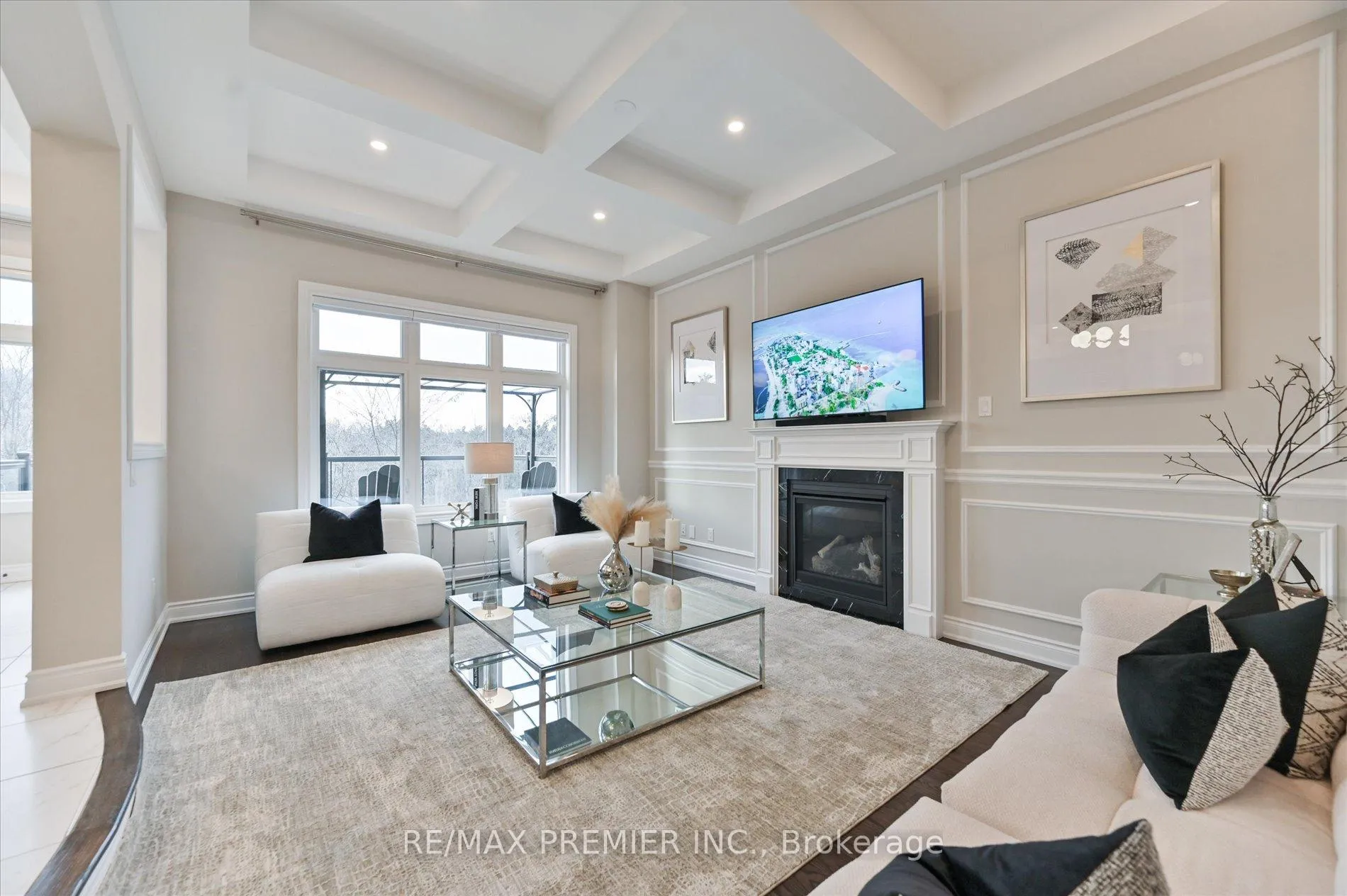 Photo 15 of 126 Burns Boulevard, King, King City — HOMEH