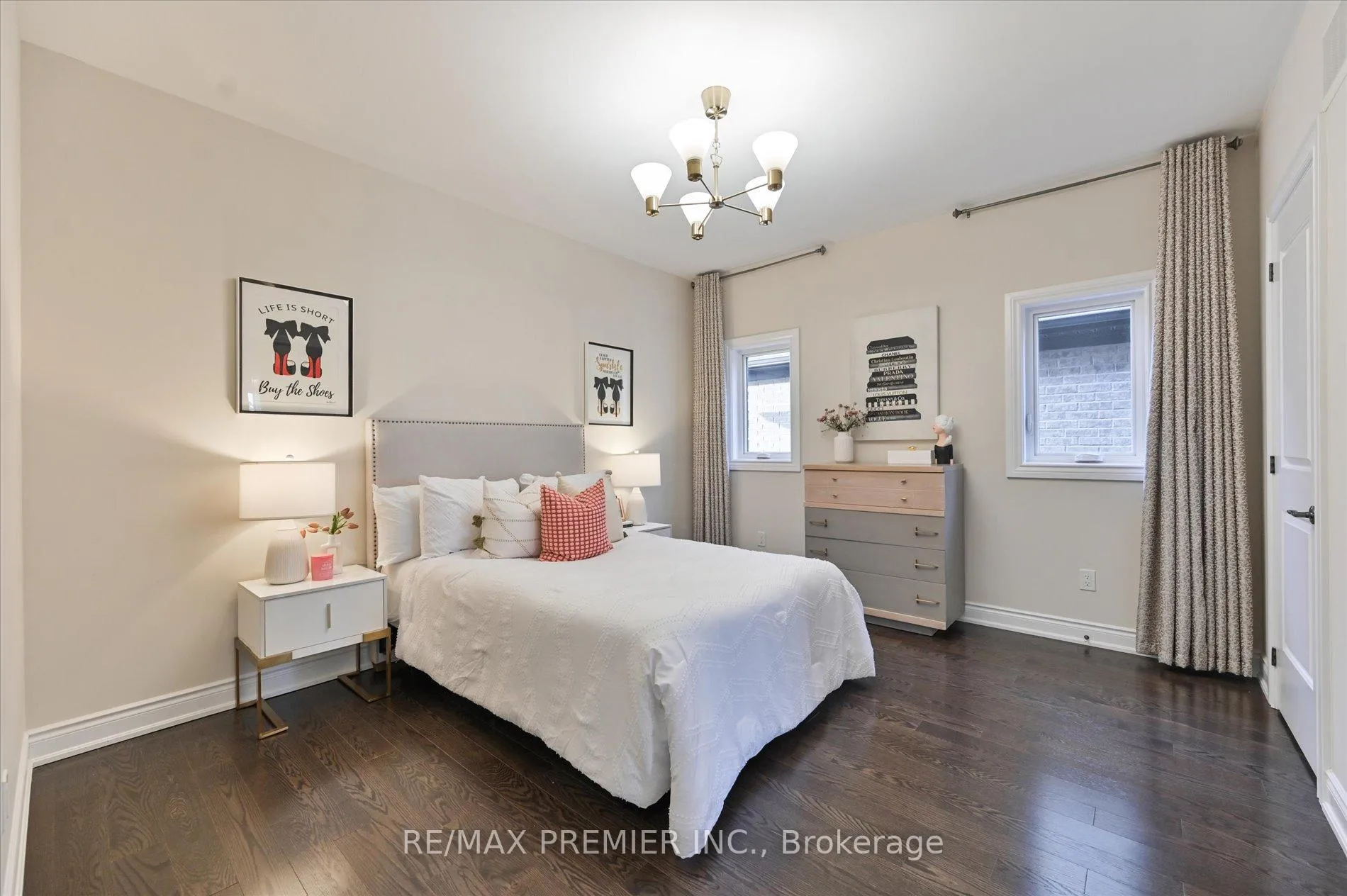 Photo 35 of 126 Burns Boulevard, King, King City — HOMEH