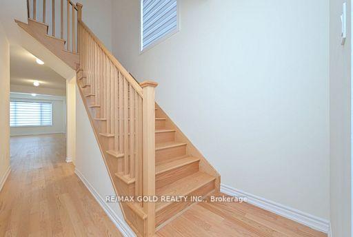 Photo 4 of 6 Ludlow Drive, Barrie, Rural Barrie Southeast — HOMEH