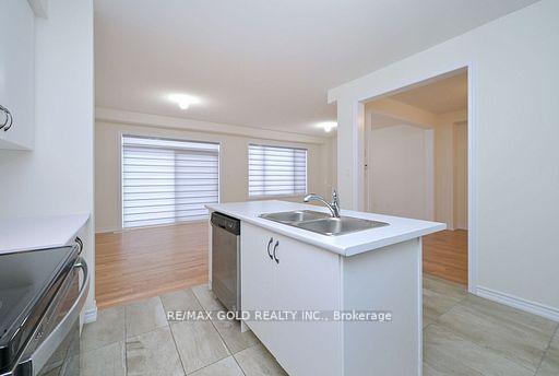 Photo 12 of 6 Ludlow Drive, Barrie, Rural Barrie Southeast — HOMEH