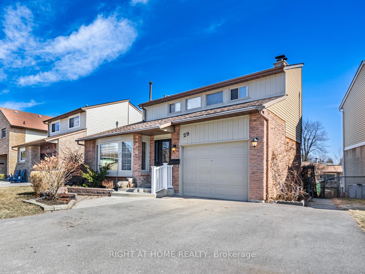 Photo 2 of 29 Andrea Road, Ajax, South East — HOMEH