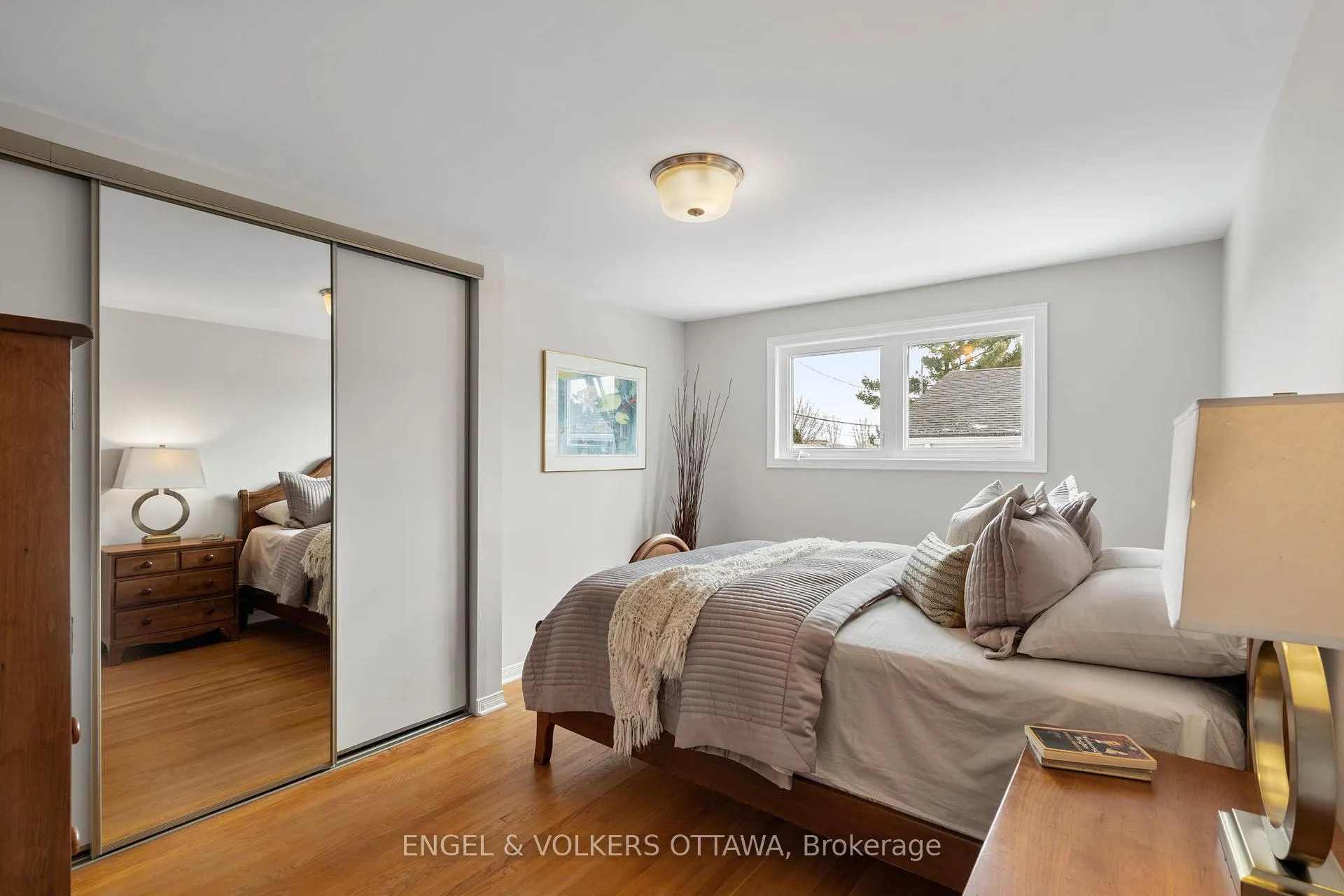 Photo 17 of 2125 Valley Drive, Ottawa, Elmvale Acres/Urbandale — HOMEH