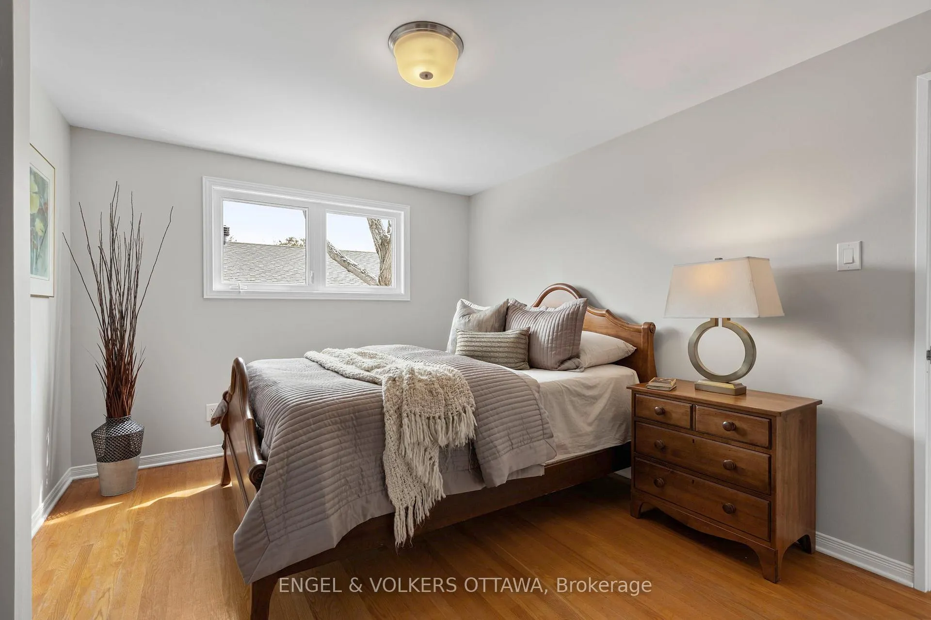 Photo 18 of 2125 Valley Drive, Ottawa, Elmvale Acres/Urbandale — HOMEH