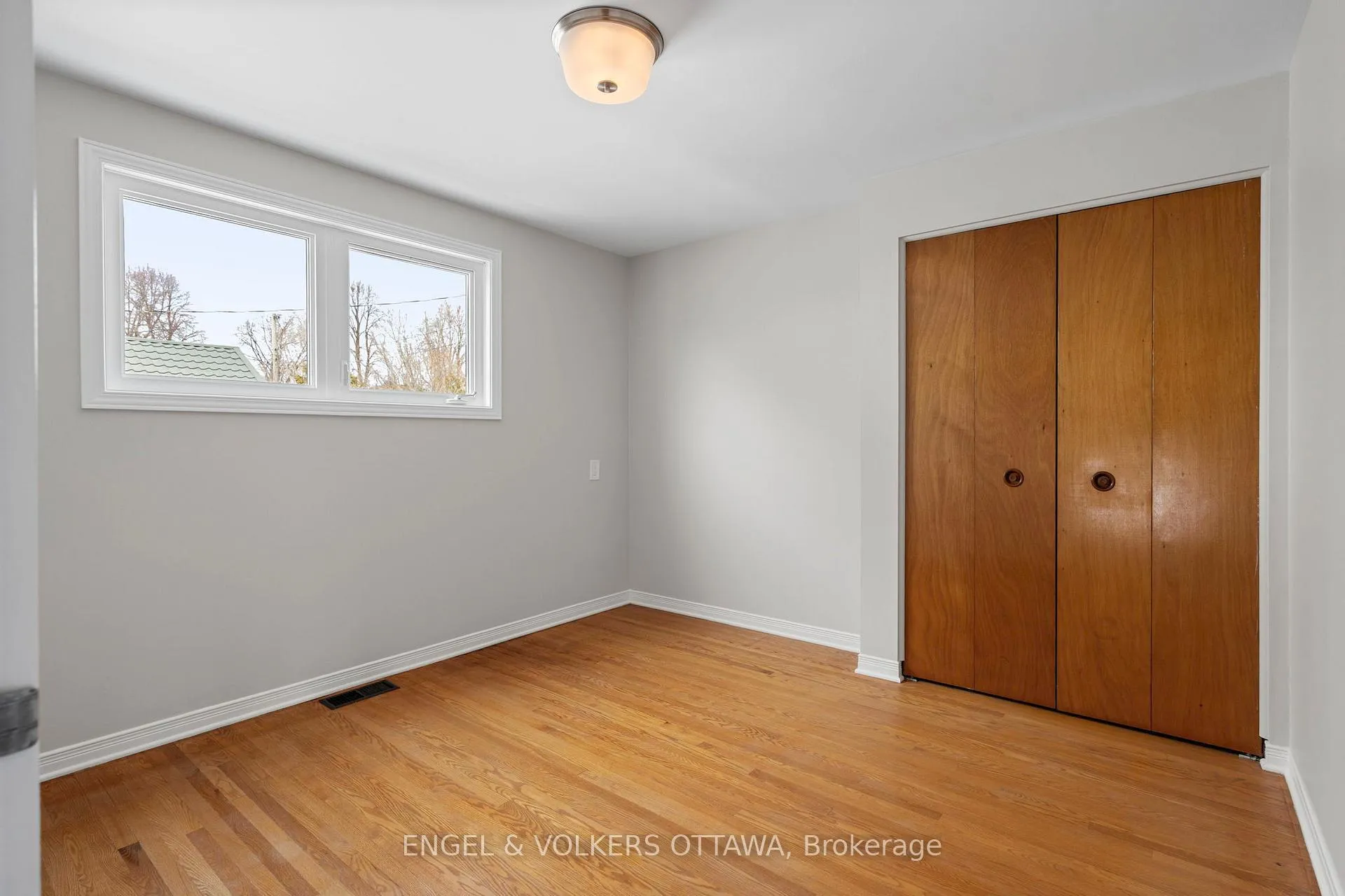 Photo 22 of 2125 Valley Drive, Ottawa, Elmvale Acres/Urbandale — HOMEH