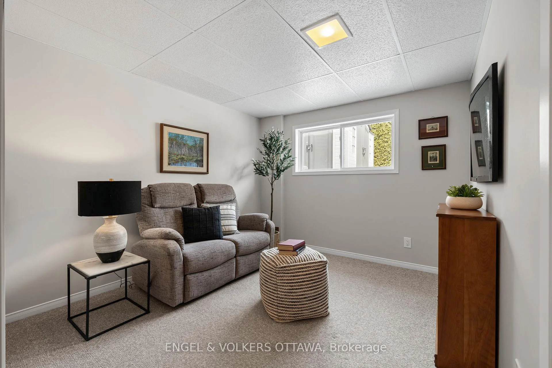 Photo 28 of 2125 Valley Drive, Ottawa, Elmvale Acres/Urbandale — HOMEH
