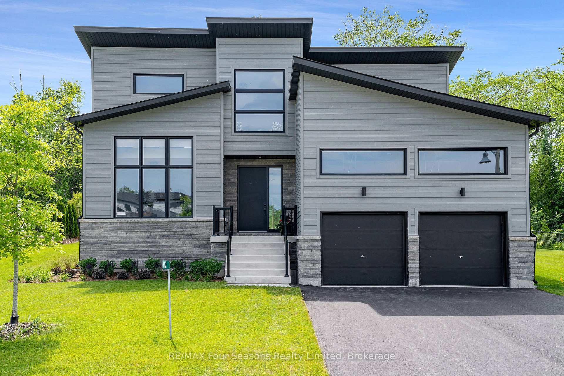 Front of 112 Goldie Court