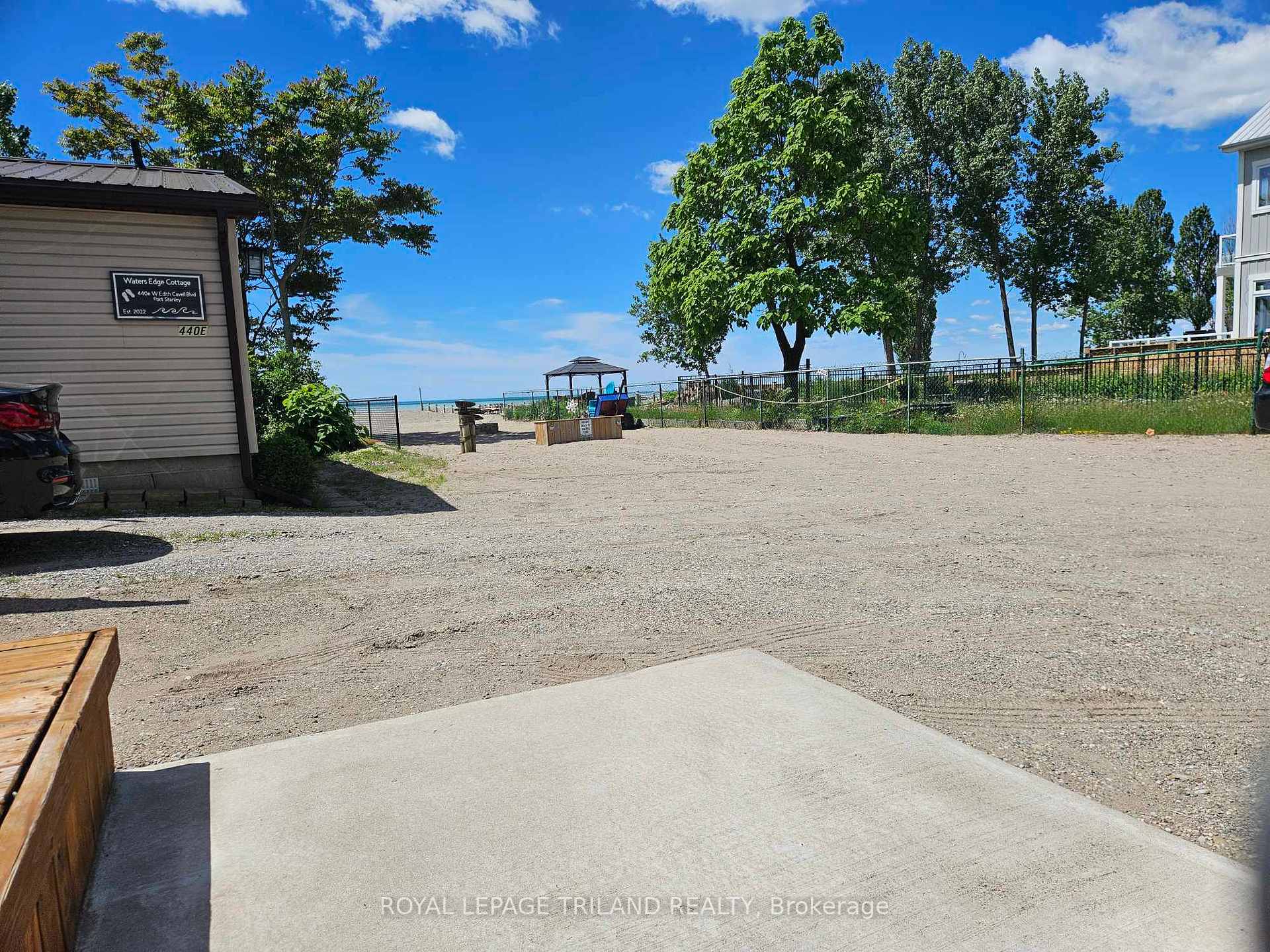 Photo 4 of Unit D, 440 West Edith Cavell Boulevard, Central Elgin, Rural Central Elgin — HOMEH