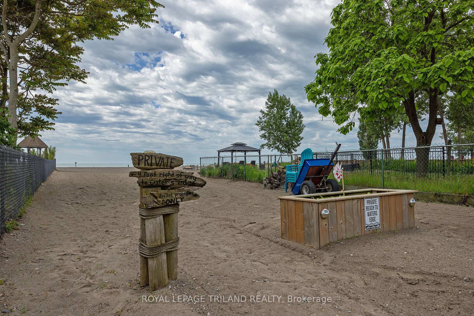 Photo 5 of Unit D, 440 West Edith Cavell Boulevard, Central Elgin, Rural Central Elgin — HOMEH