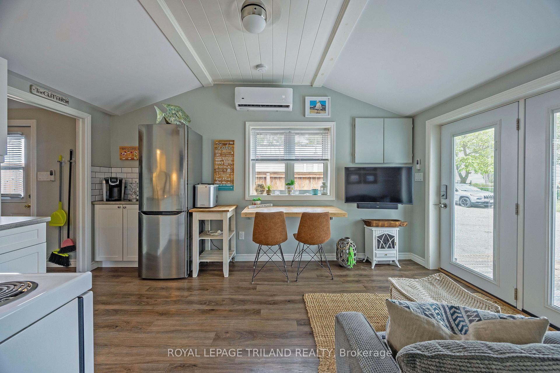 Photo 17 of Unit D, 440 West Edith Cavell Boulevard, Central Elgin, Rural Central Elgin — HOMEH