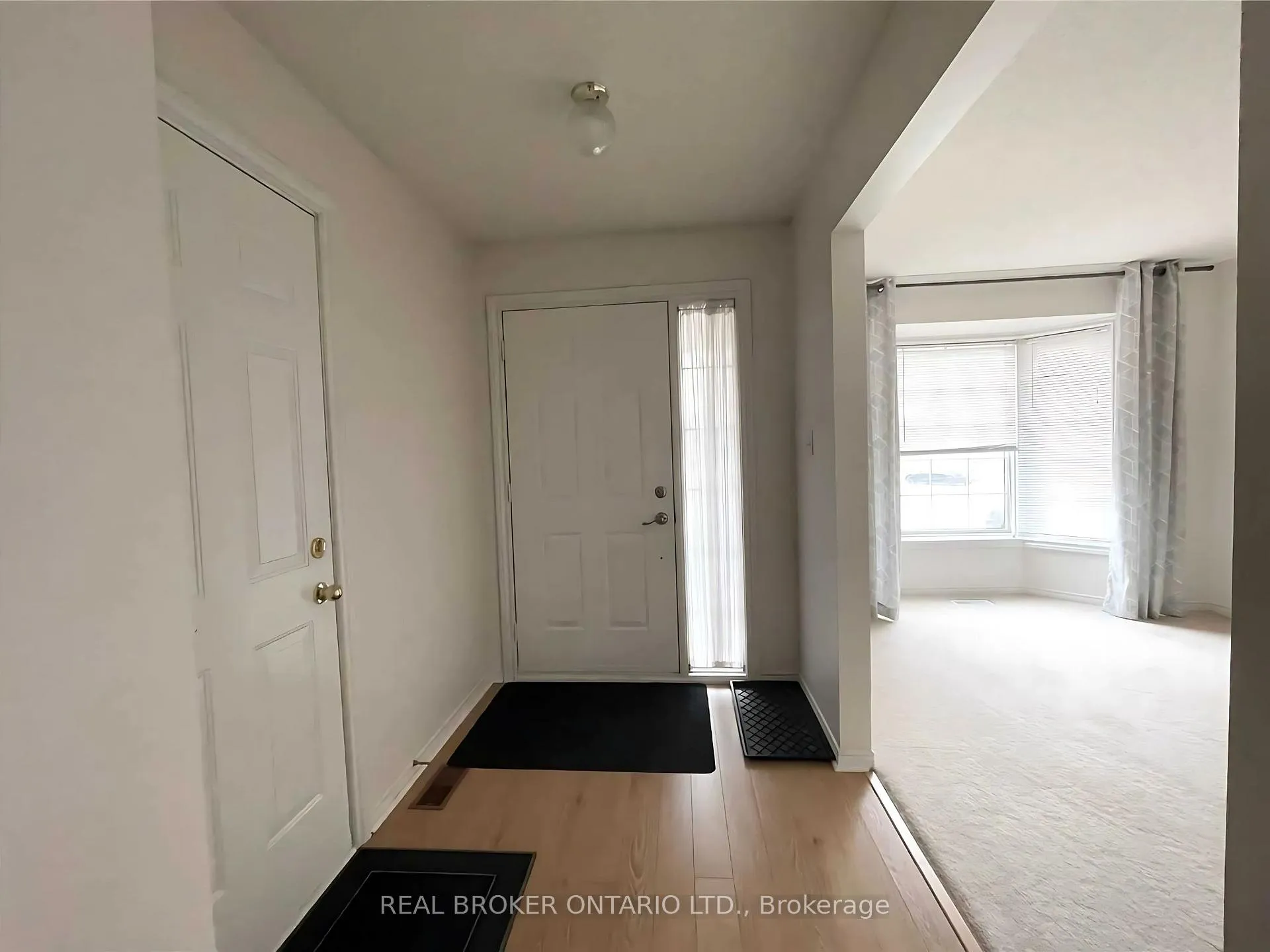 Photo 2 of 5999 Andrea Drive, Niagara Falls, West Wood — HOMEH
