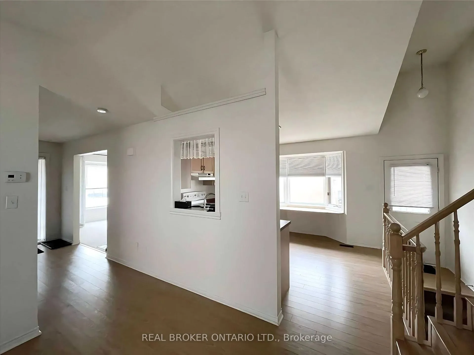 Photo 3 of 5999 Andrea Drive, Niagara Falls, West Wood — HOMEH