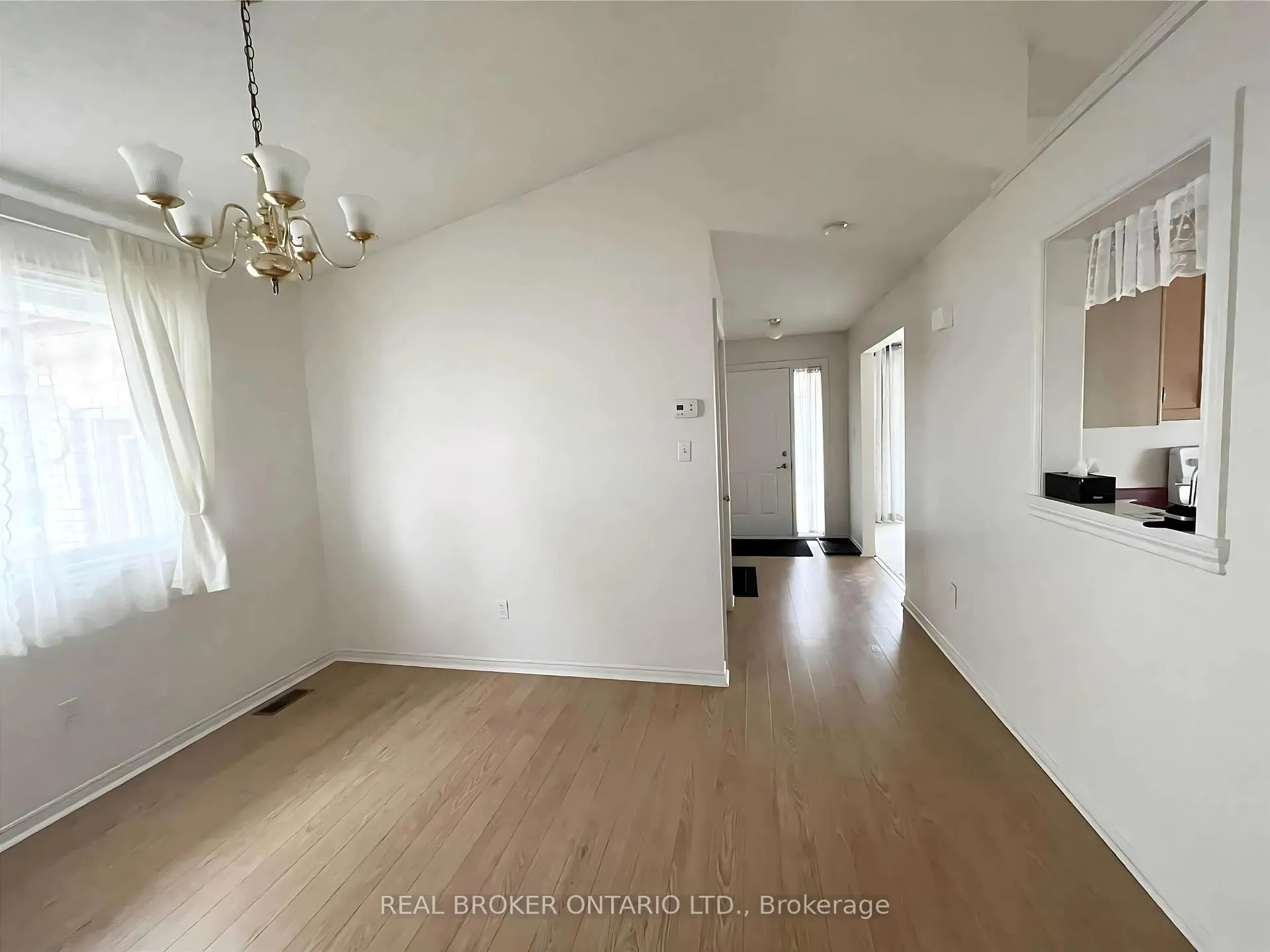 Photo 6 of 5999 Andrea Drive, Niagara Falls, West Wood — HOMEH