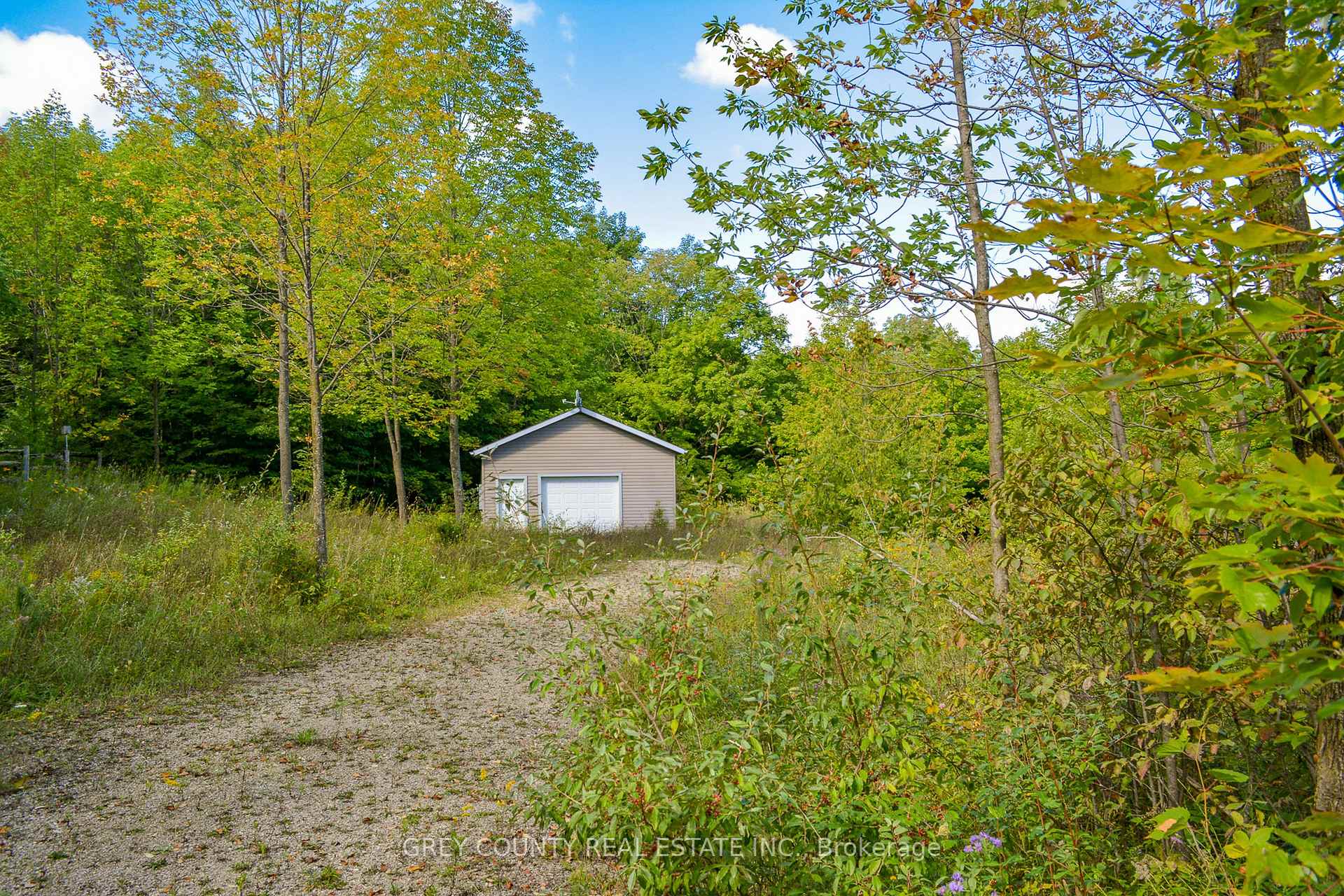 Photo 4 of 396436 2 Concession Road, Chatsworth — HOMEH