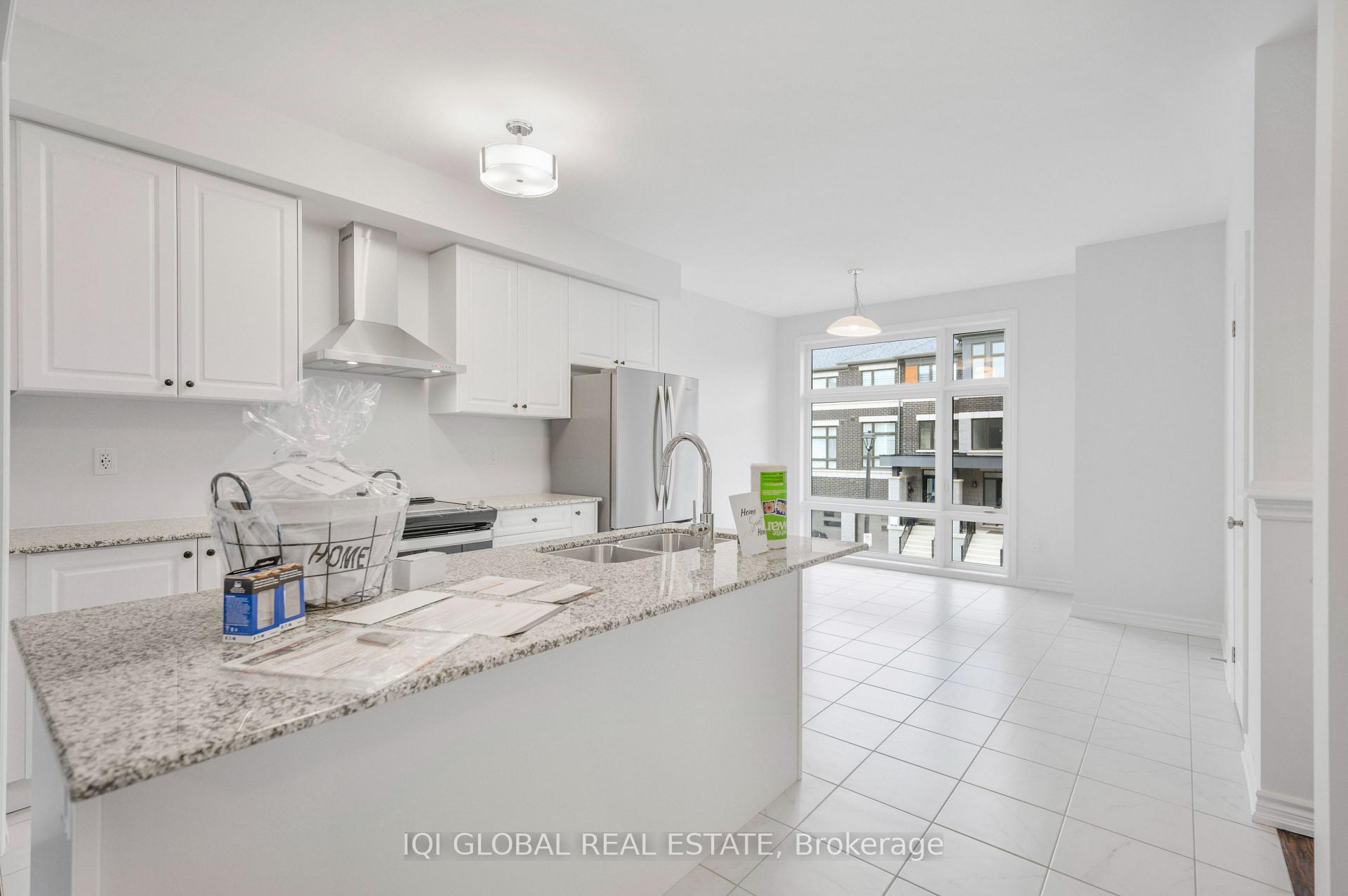 Photo 5 of 35 Douet Lane, Ajax, South East — HOMEH