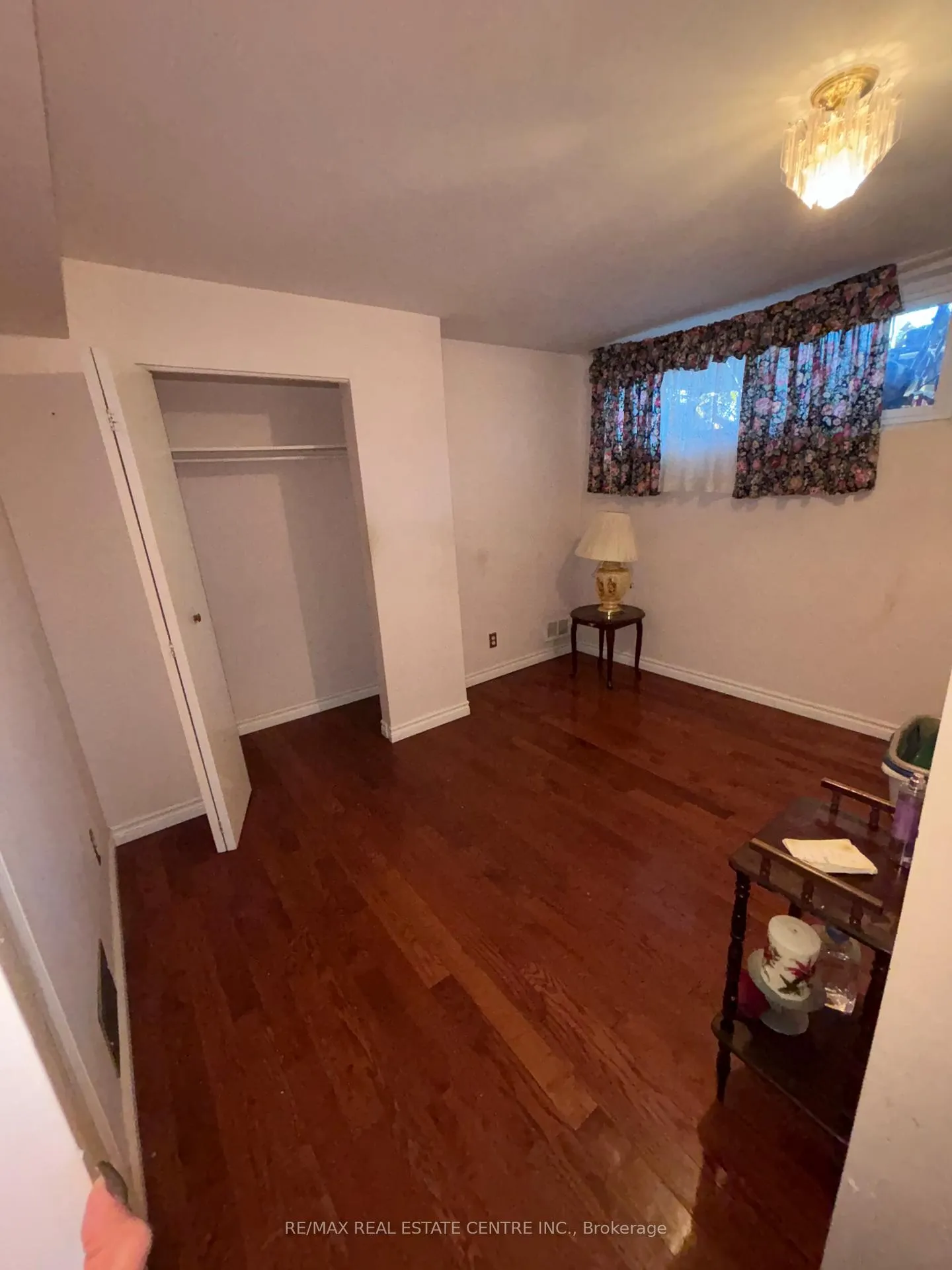 Photo 5 of 56 Ardglen Drive, Brampton, Brampton East — HOMEH