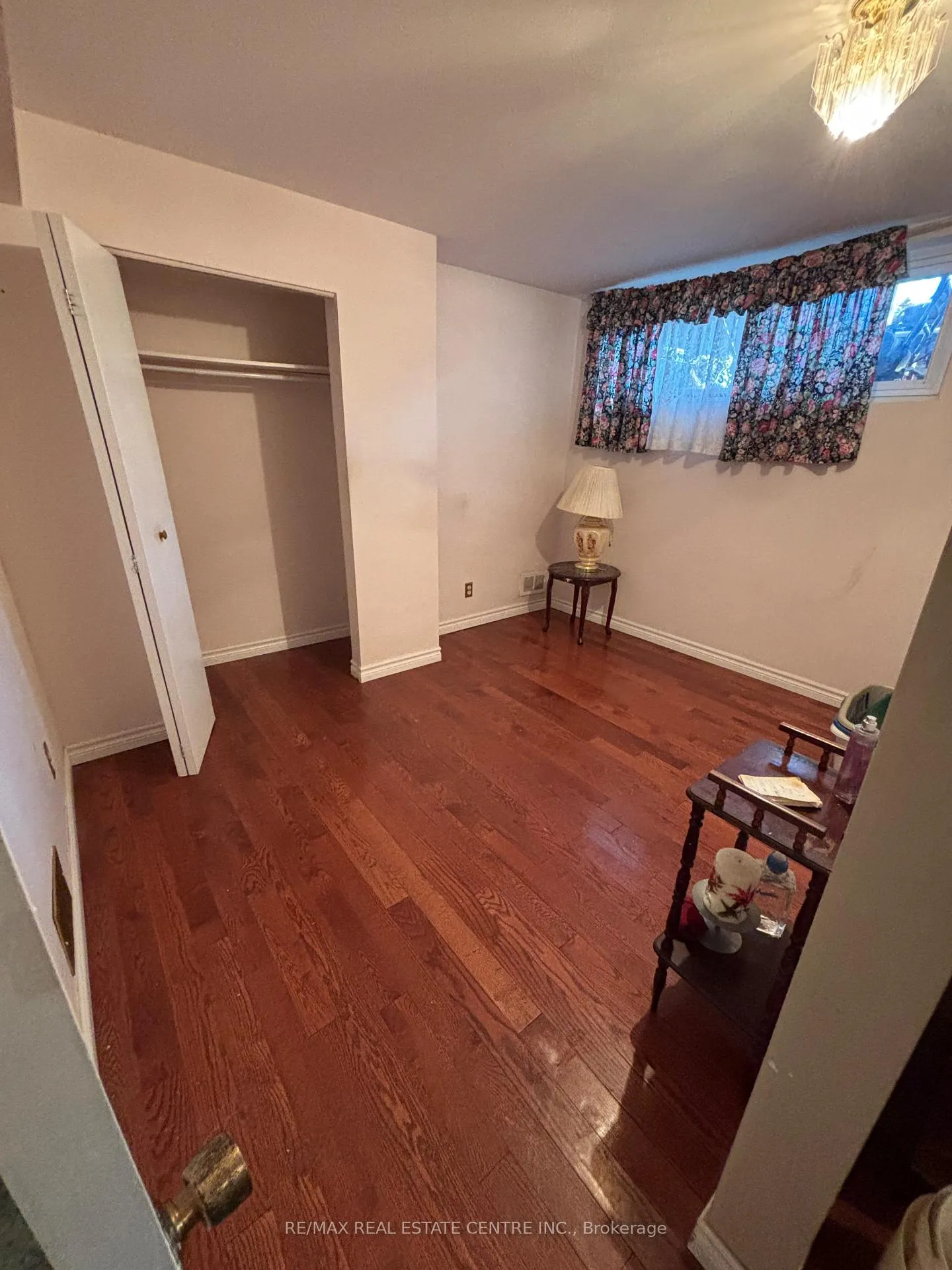 Photo 6 of 56 Ardglen Drive, Brampton, Brampton East — HOMEH