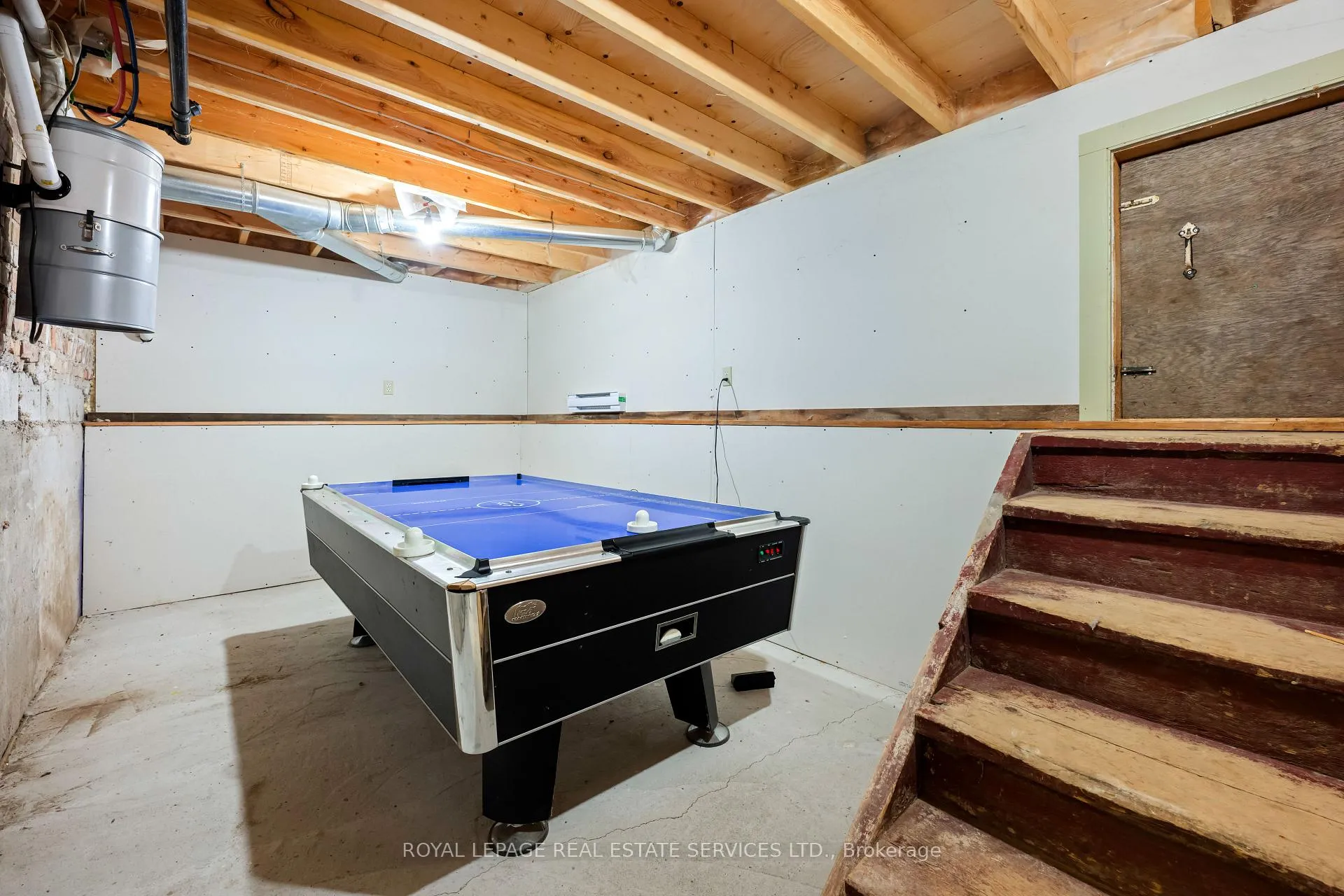 Photo 31 of 2414 Concession 3 Road, Caledon, Palgrave — HOMEH