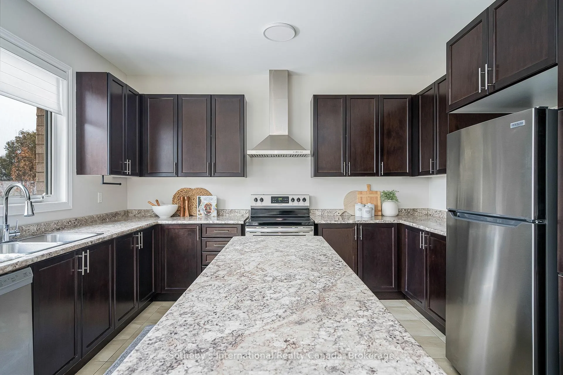 Photo 9 of 45 Mclean Avenue, Collingwood — HOMEH