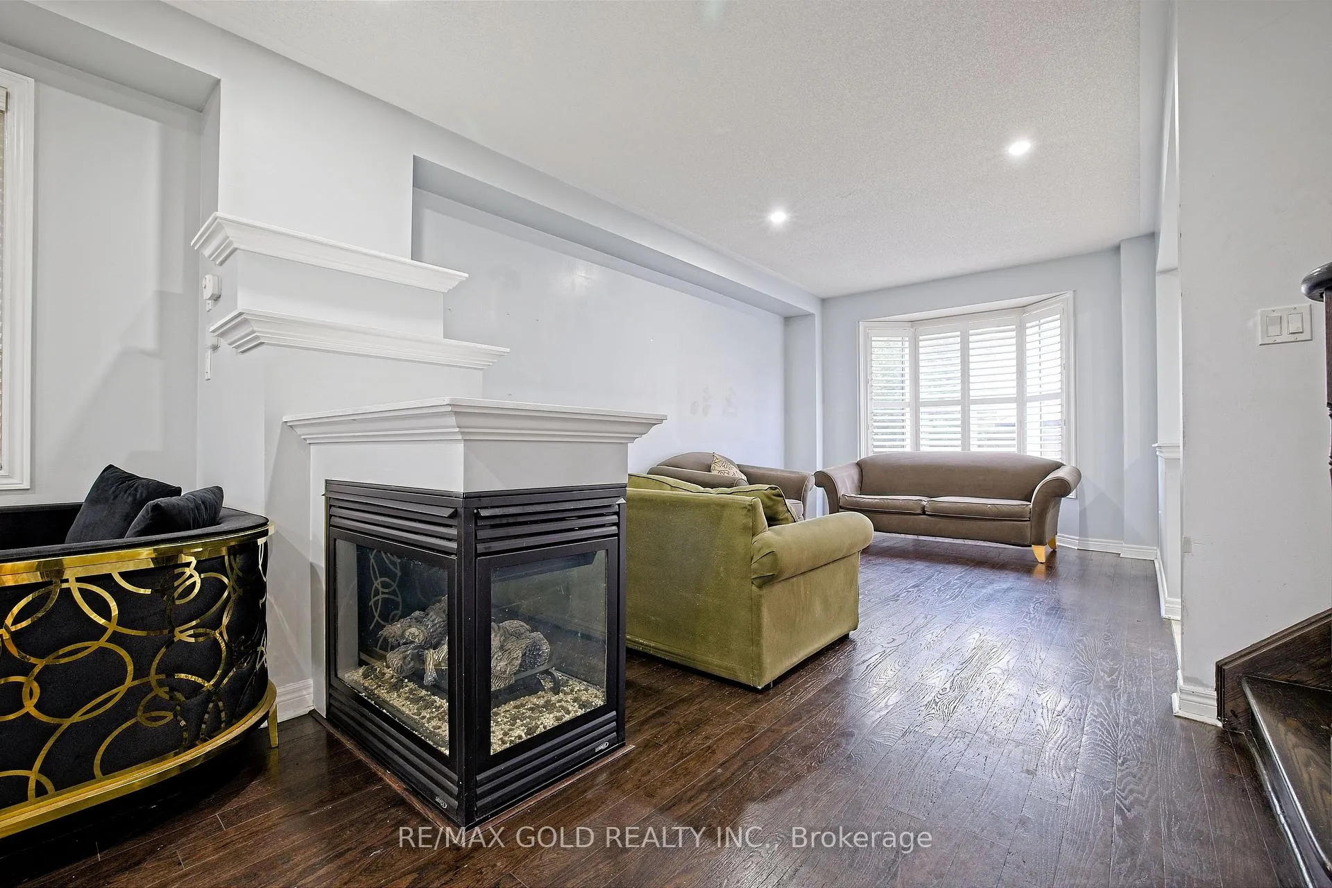 Photo 9 of 35 Abitibi Lake Drive, Brampton, Sandringham-Wellington — HOMEH