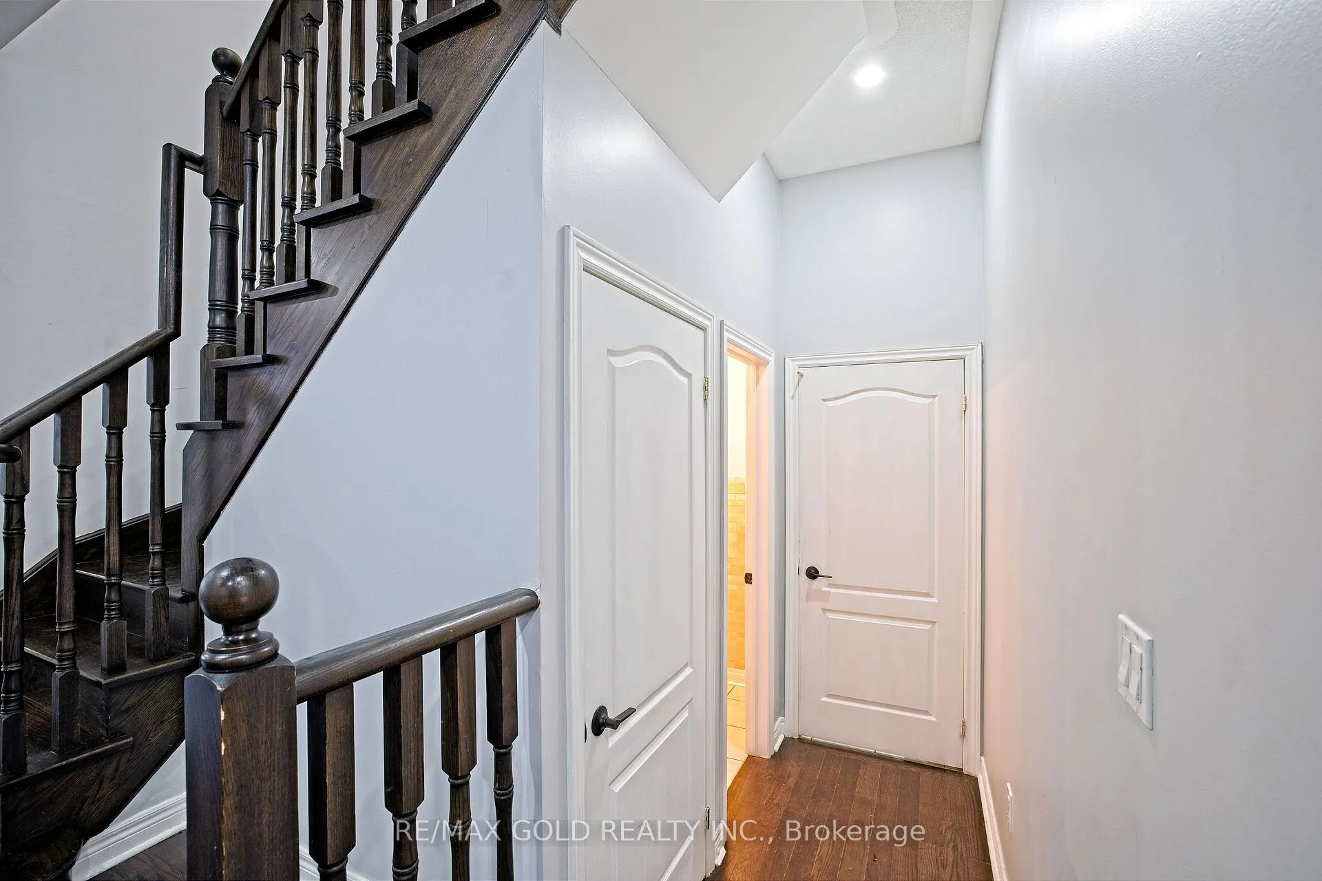 Photo 17 of 35 Abitibi Lake Drive, Brampton, Sandringham-Wellington — HOMEH