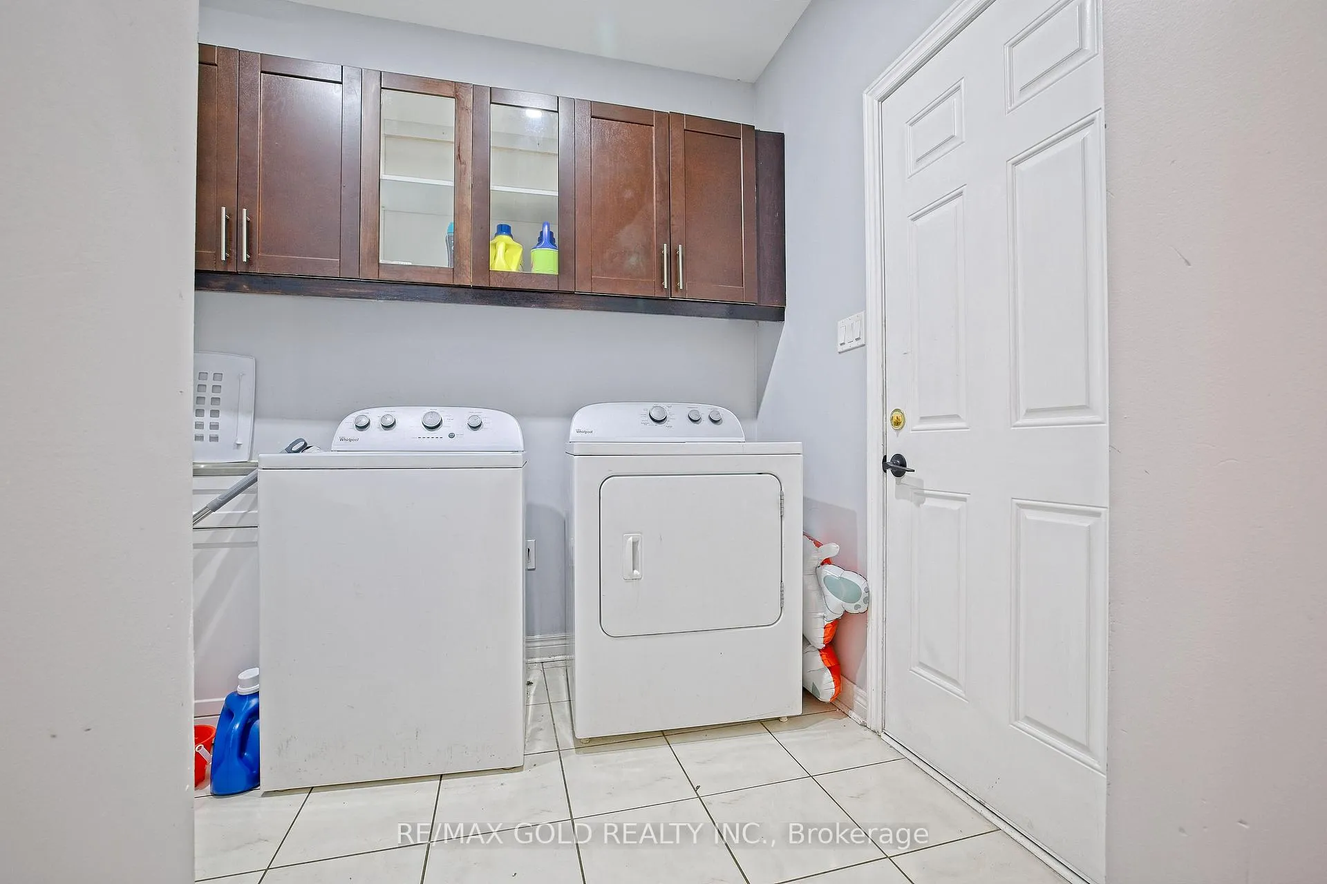 Photo 19 of 35 Abitibi Lake Drive, Brampton, Sandringham-Wellington — HOMEH