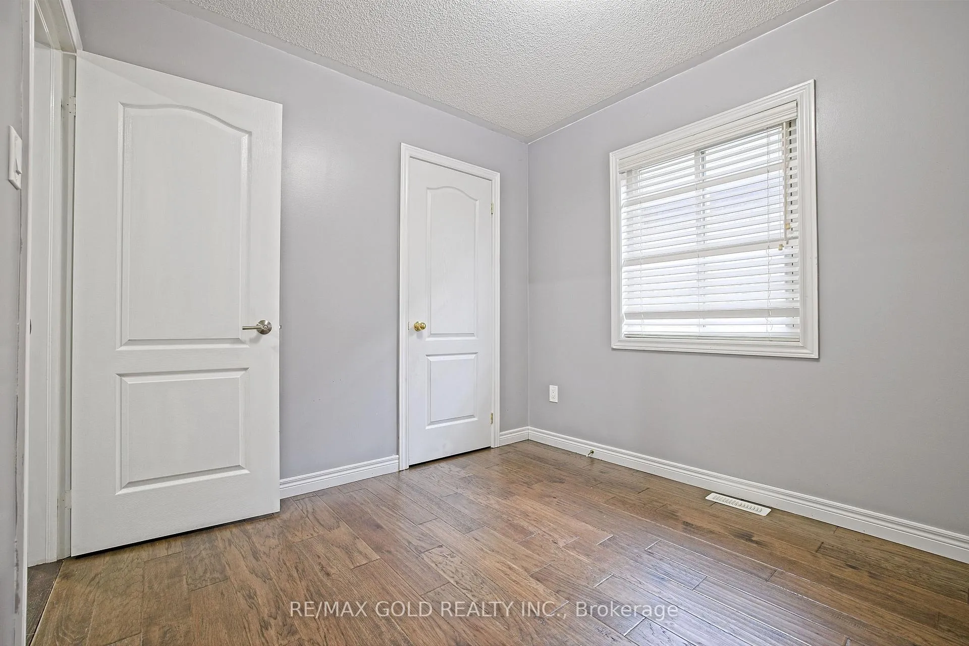 Photo 32 of 35 Abitibi Lake Drive, Brampton, Sandringham-Wellington — HOMEH