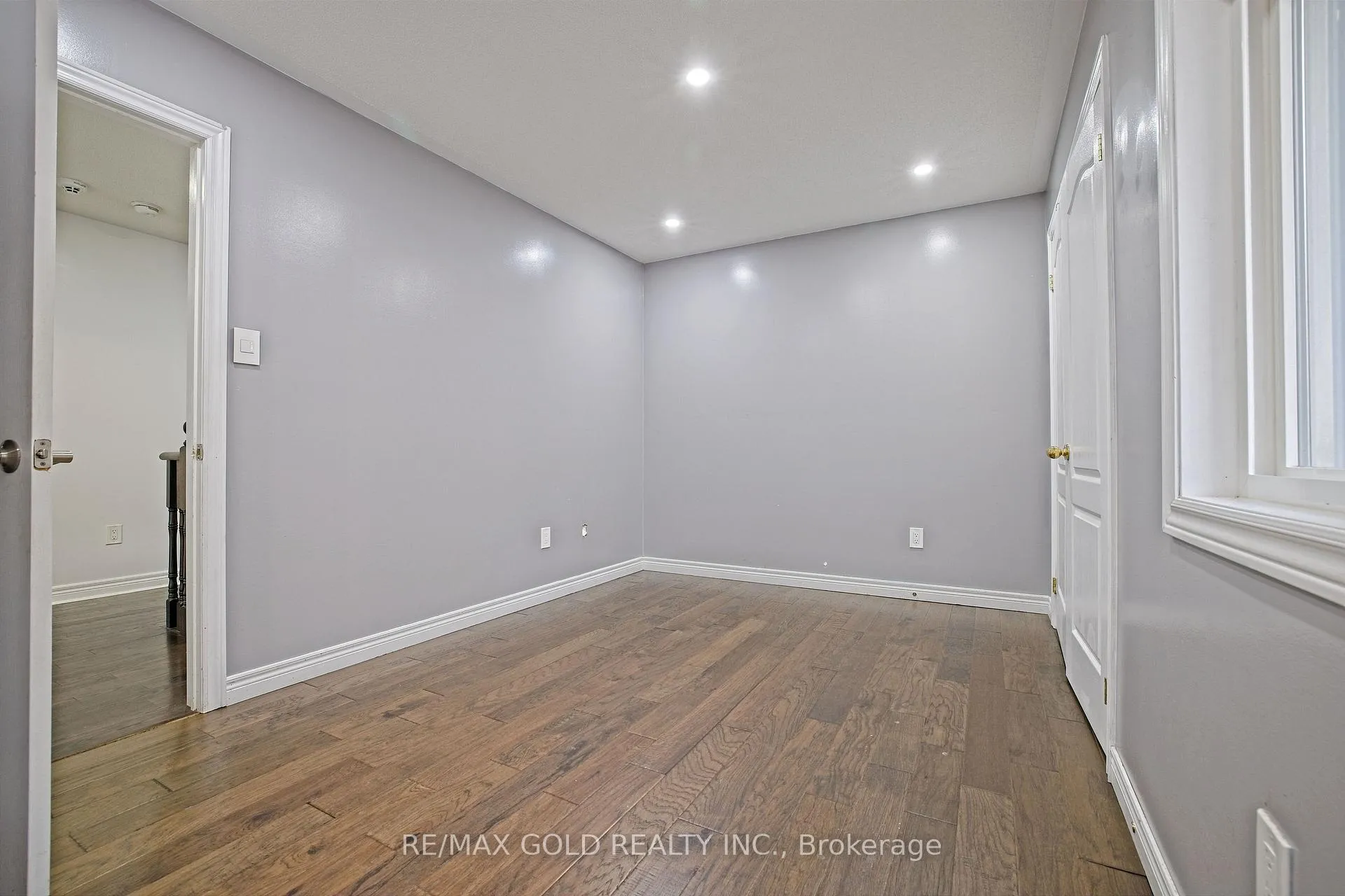 Photo 41 of 35 Abitibi Lake Drive, Brampton, Sandringham-Wellington — HOMEH