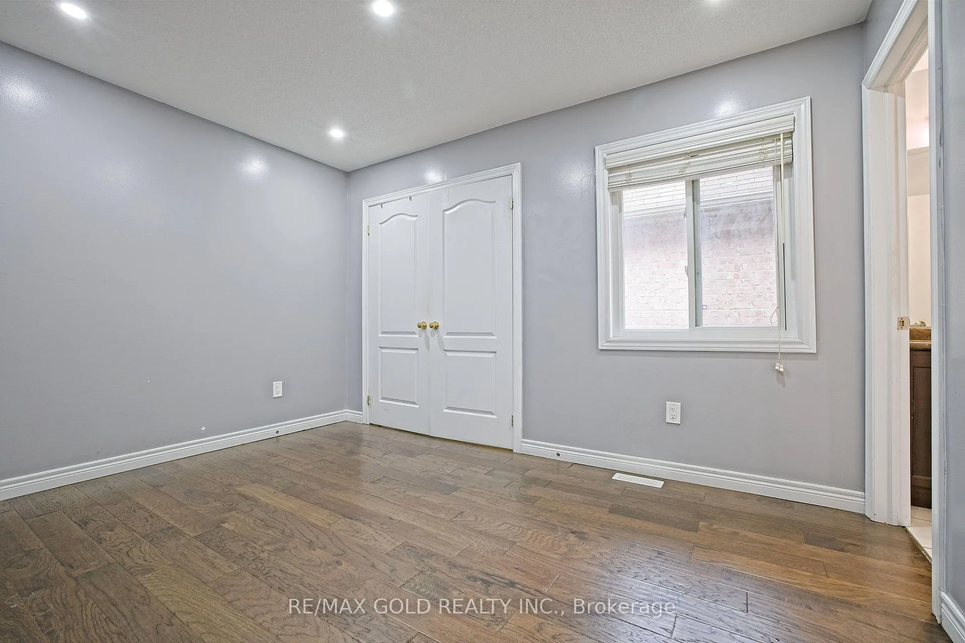 Photo 42 of 35 Abitibi Lake Drive, Brampton, Sandringham-Wellington — HOMEH