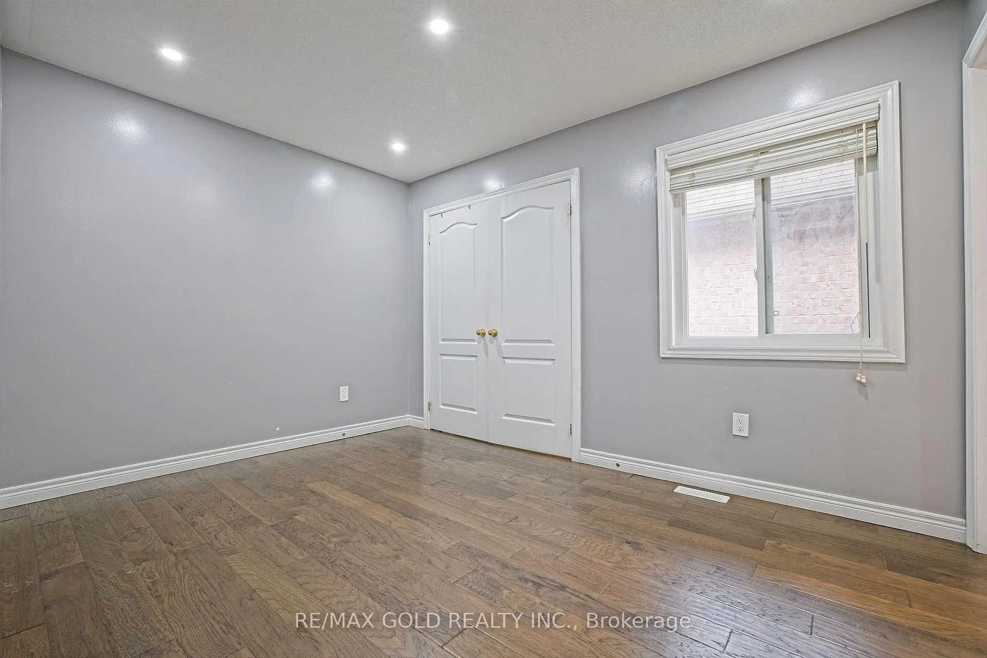 Photo 43 of 35 Abitibi Lake Drive, Brampton, Sandringham-Wellington — HOMEH