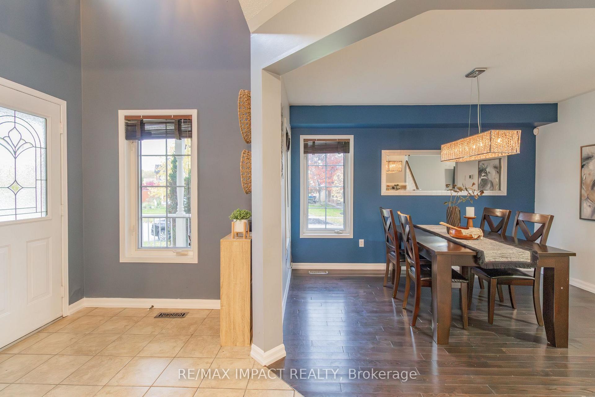 Photo 5 of 25 Bannister Street, Clarington, Bowmanville — HOMEH