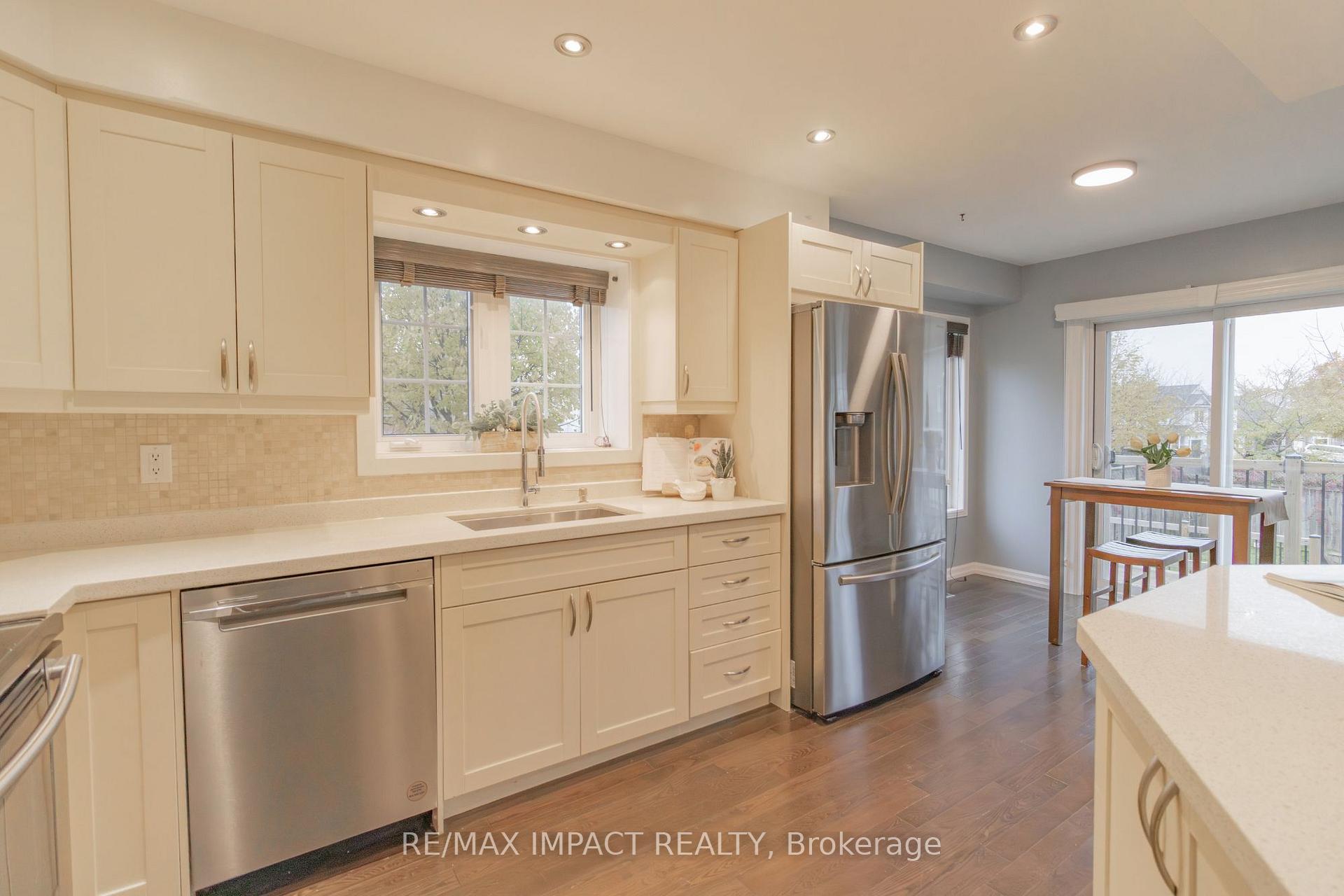 Photo 11 of 25 Bannister Street, Clarington, Bowmanville — HOMEH