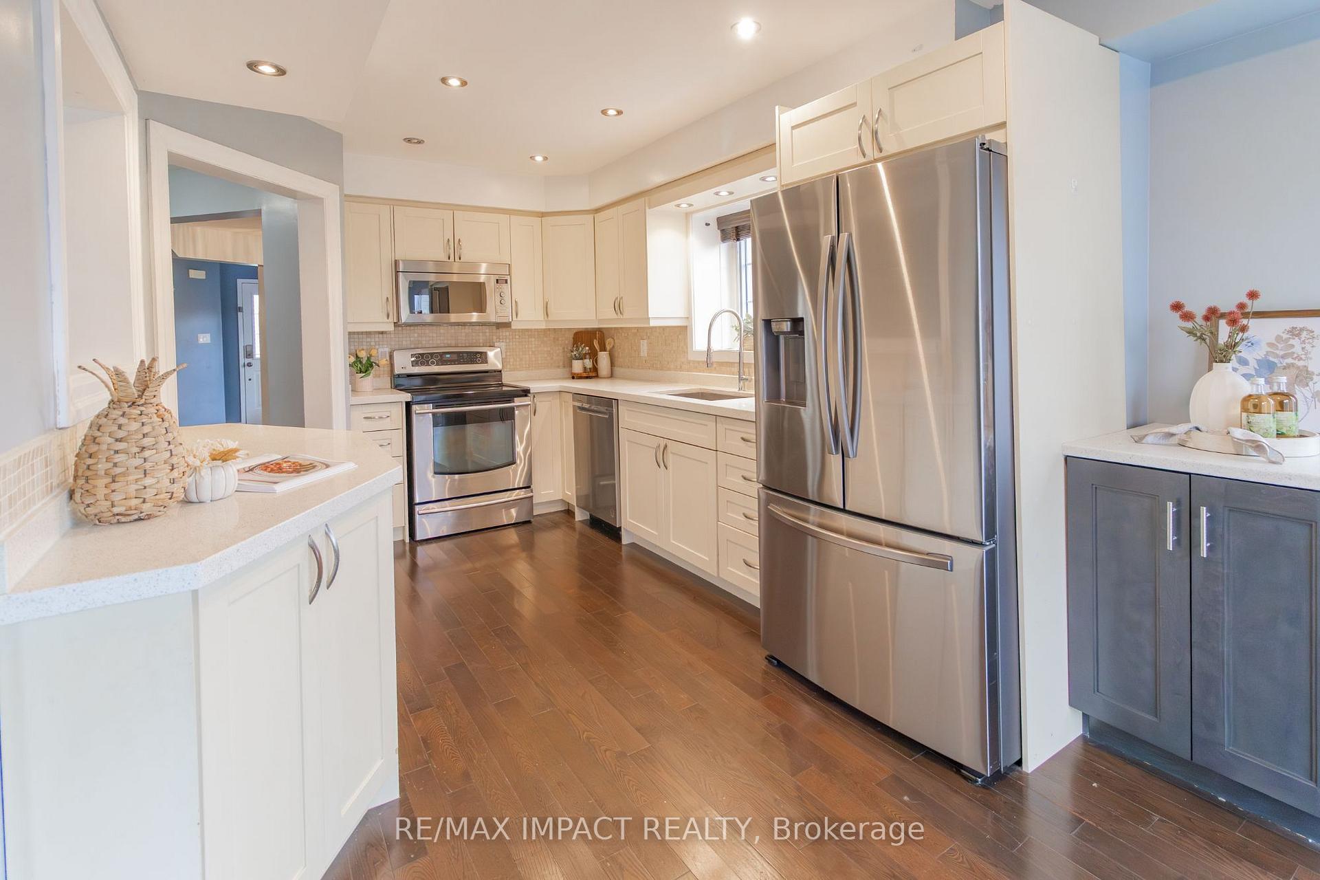 Photo 13 of 25 Bannister Street, Clarington, Bowmanville — HOMEH