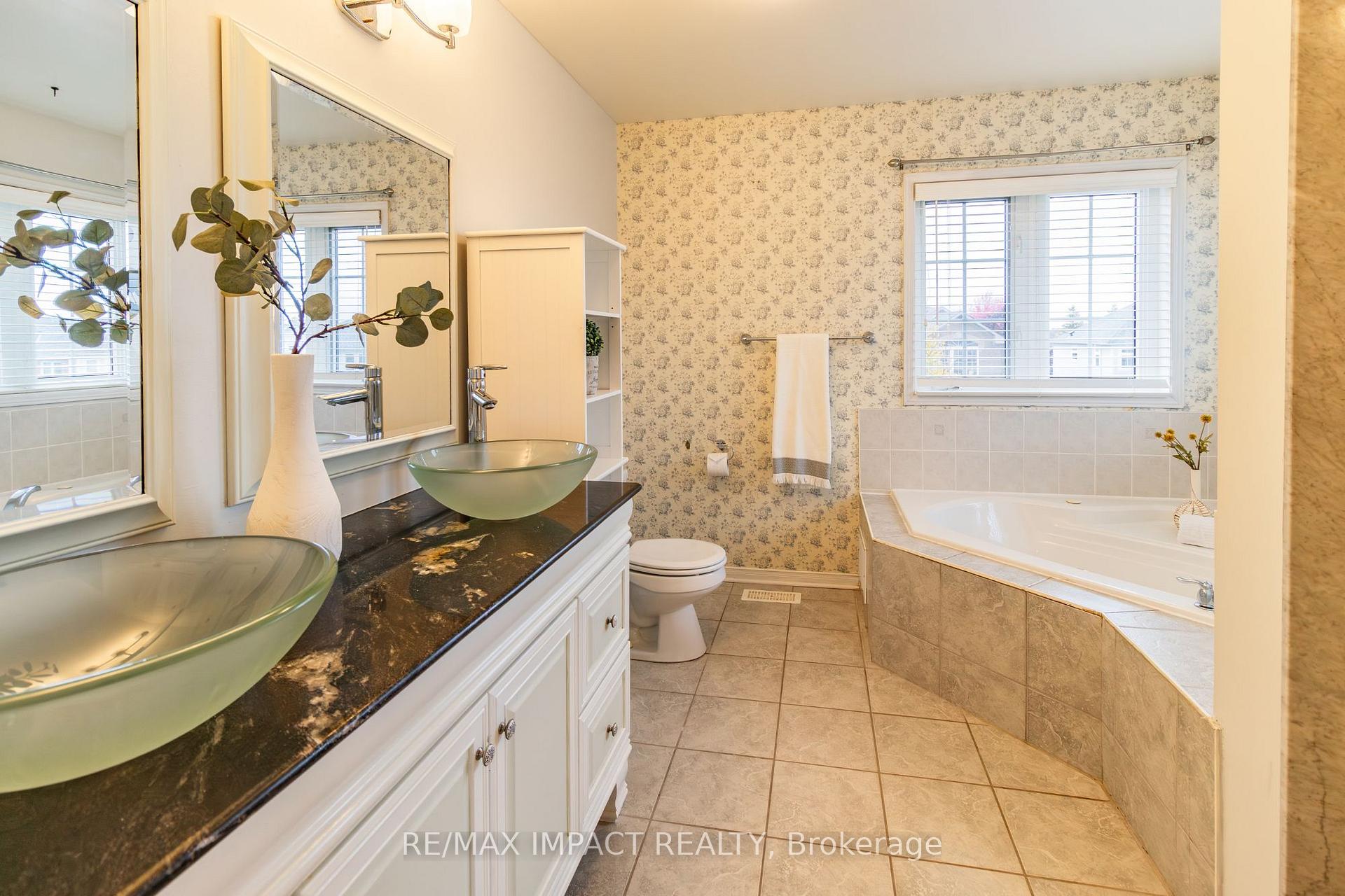 Photo 23 of 25 Bannister Street, Clarington, Bowmanville — HOMEH
