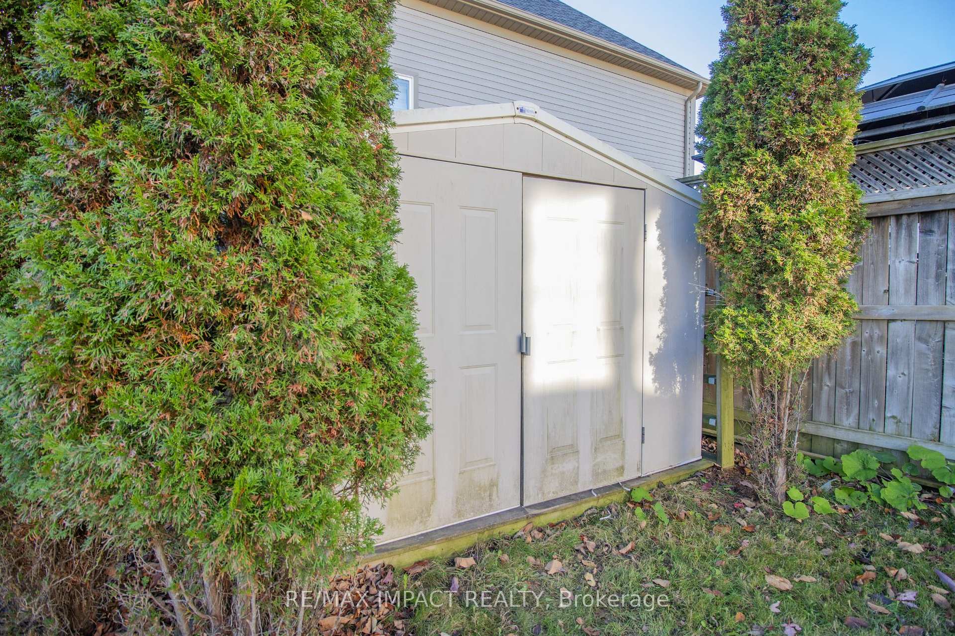 Photo 43 of 25 Bannister Street, Clarington, Bowmanville — HOMEH